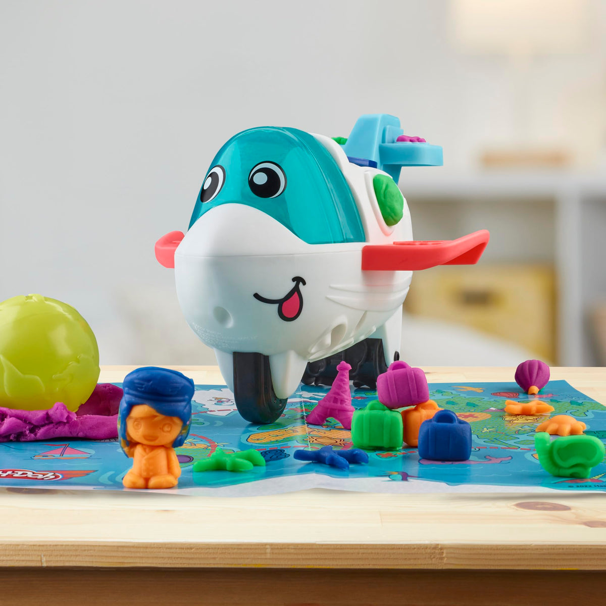 Play-Doh Airplane Explorer Starter Set - World Map Playmat, 3 Tools & 4 Colors