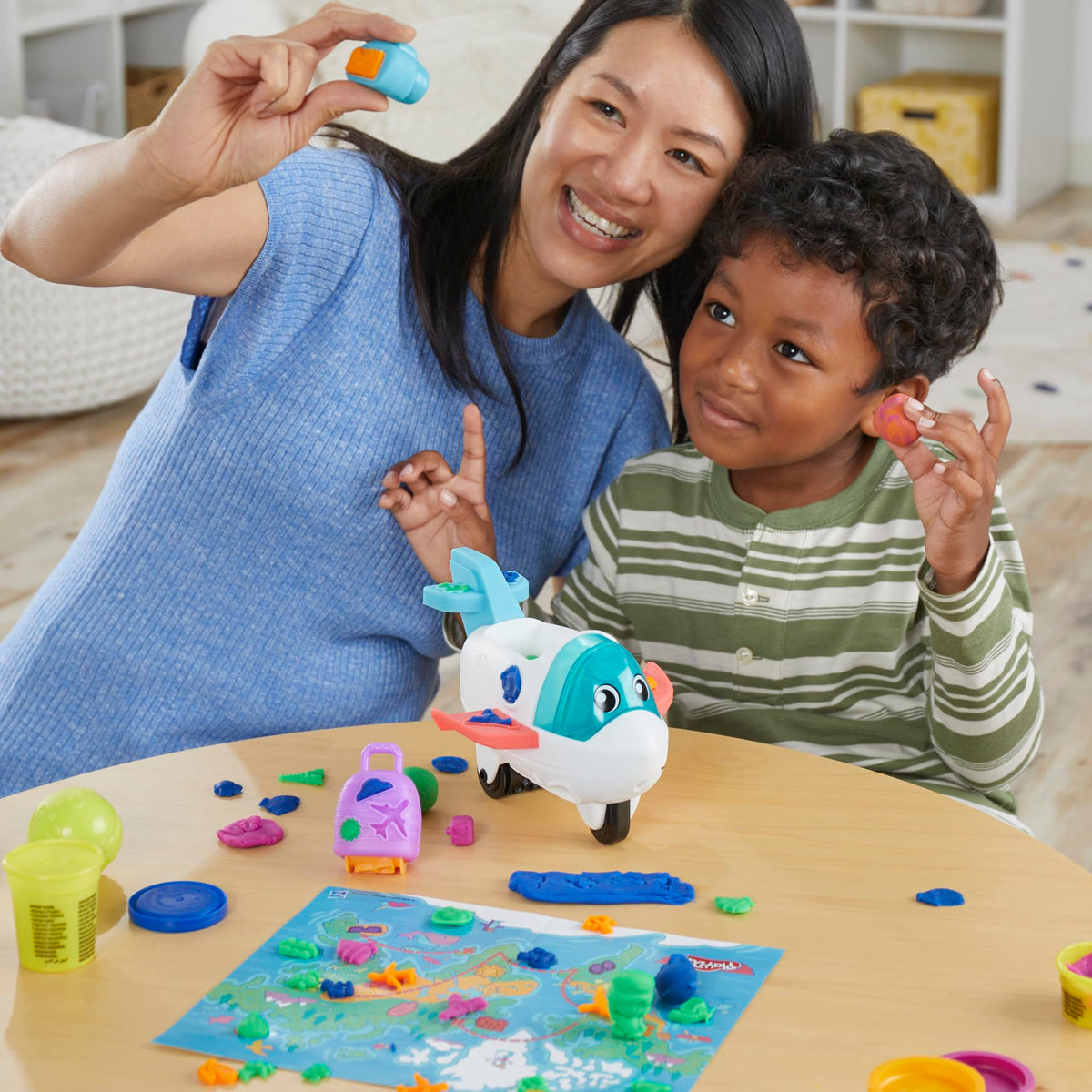 Play-Doh Airplane Explorer Starter Set - World Map Playmat, 3 Tools & 4 Colors