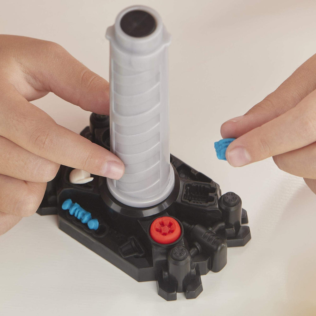 Play-Doh Wheels Tow Truck Toy for Kids 3+ | 3 Non-Toxic Colors