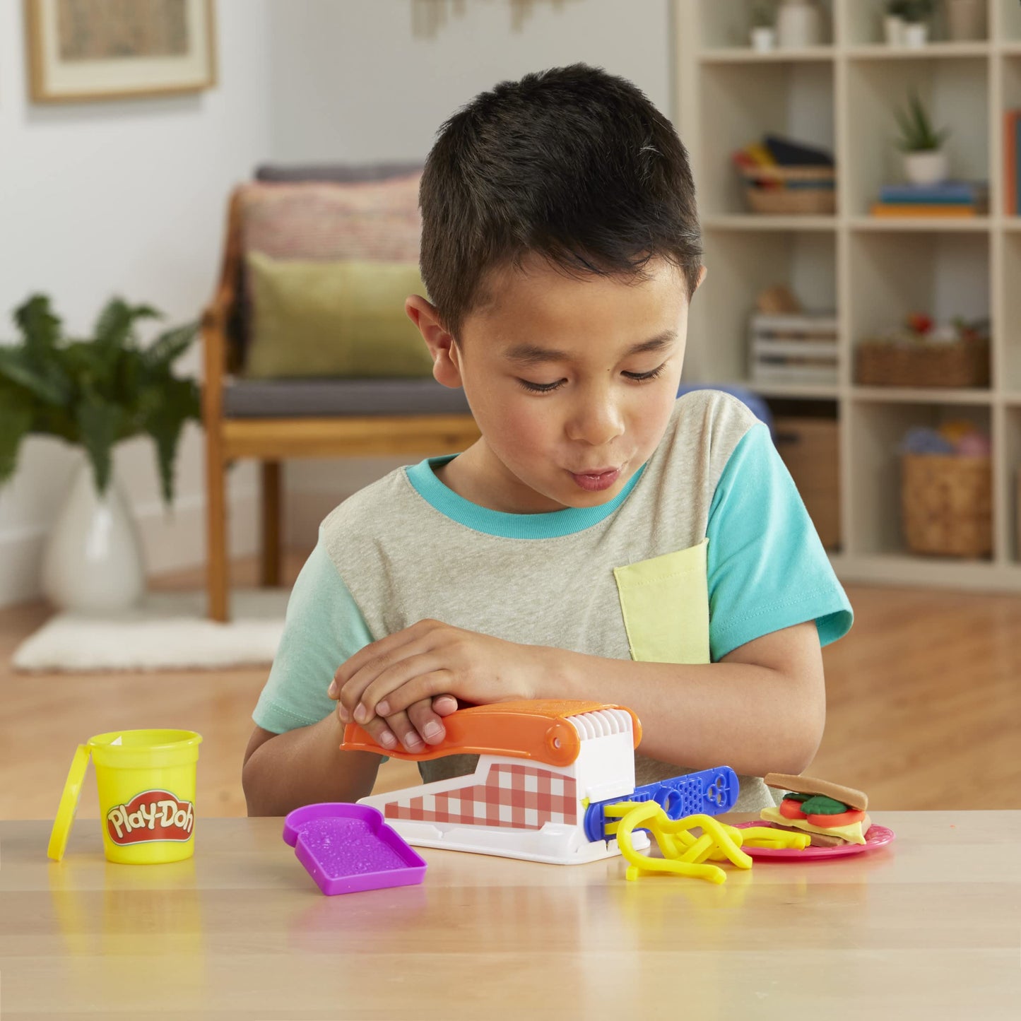 Play-Doh Kitchen Creations Fun Factory Playset – 12 Cans, 42 Tools for Kids 3+ (Amazon Exclusive)
