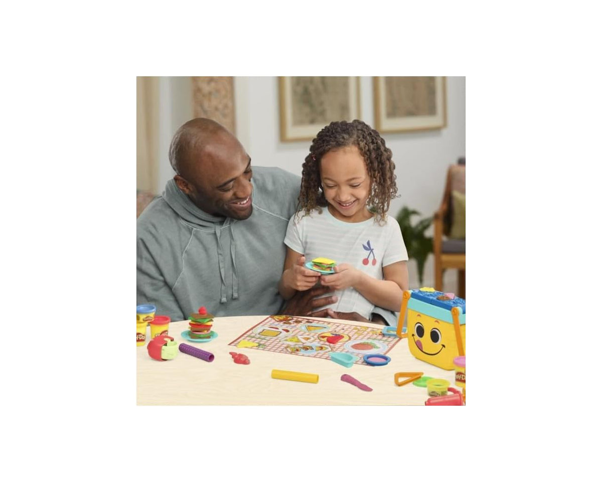 Play-Doh Picnic Shapes Starter Set – Preschool Arts & Crafts Kit with Picnic-Themed Tools & 6 Tubs