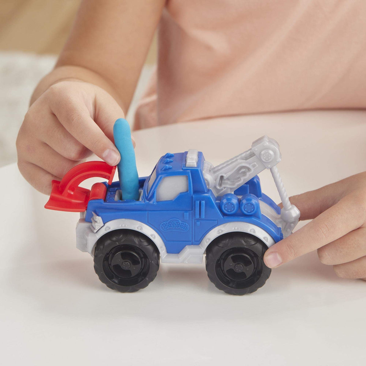 Play-Doh Wheels Tow Truck Toy for Kids 3+ | 3 Non-Toxic Colors