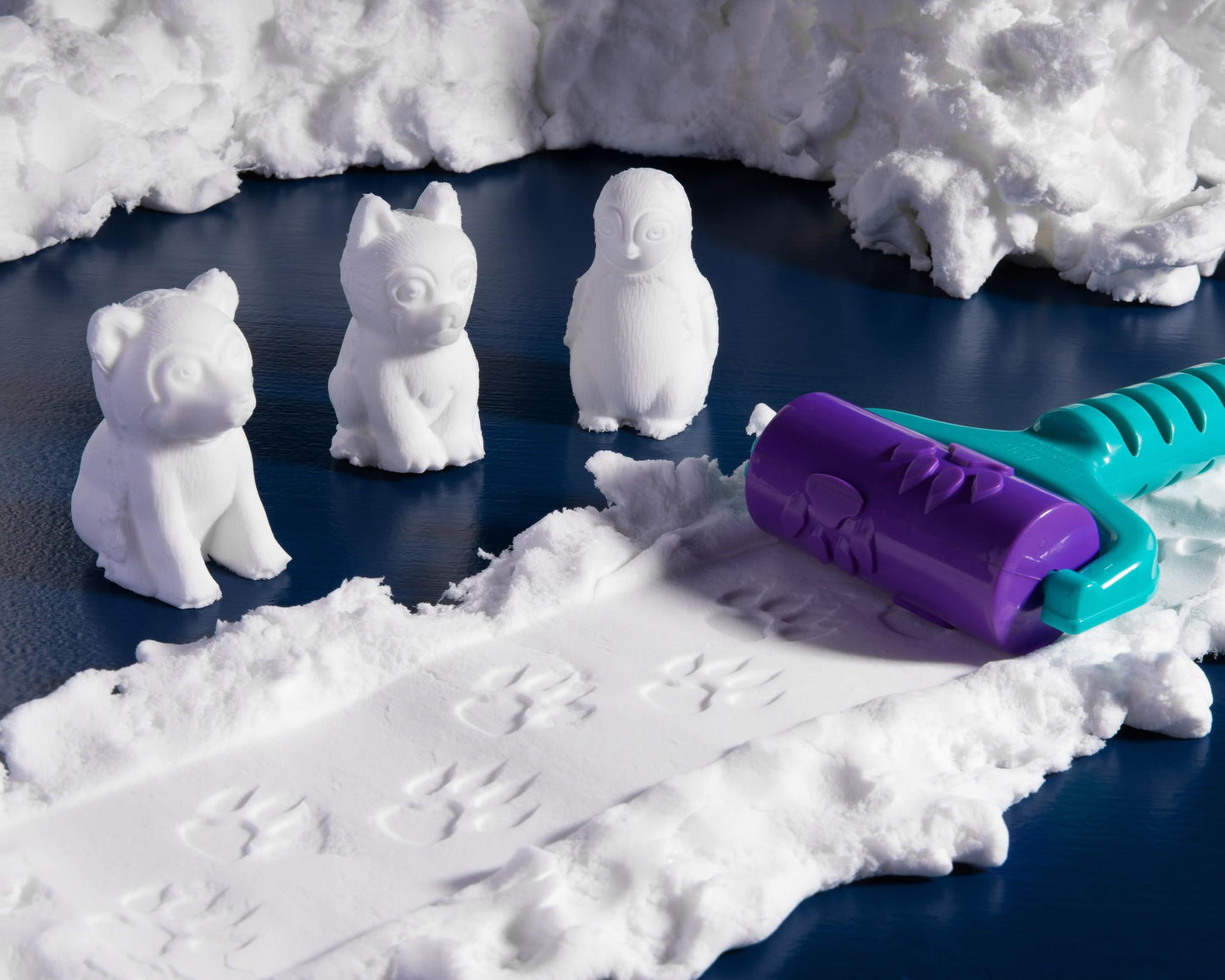 Play Visions Floof Polar Babies Bucket Set Indoor Snow 120g with 3 Molds & Roller