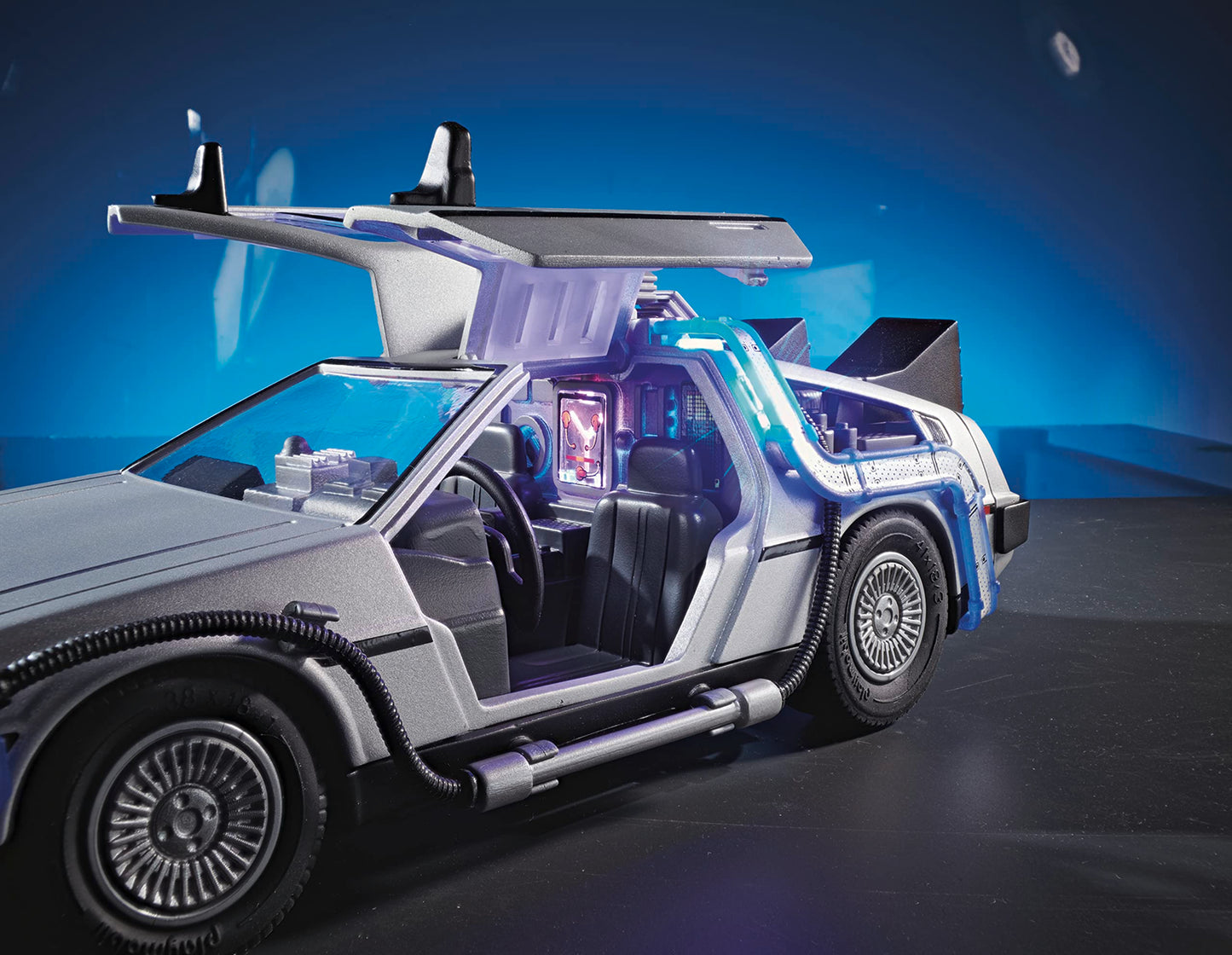 Playmobil Back to The Future DeLorean – Lights, Flux Capacitor & Time Travel Playset