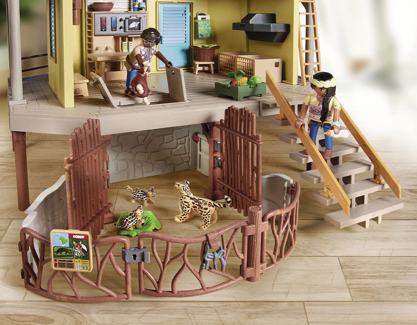 Playmobil Wiltopia Animal Care Station – Interactive Wildlife Clinic