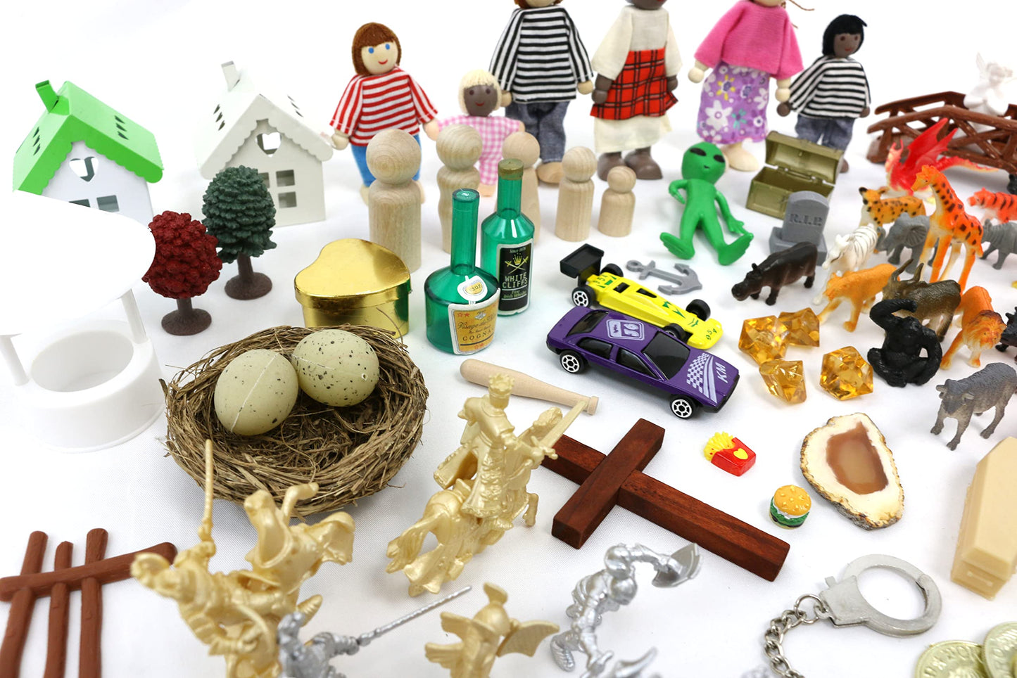 PlayTherapySupply Sandtray Starter Kit – 100+ Miniatures for Therapy
