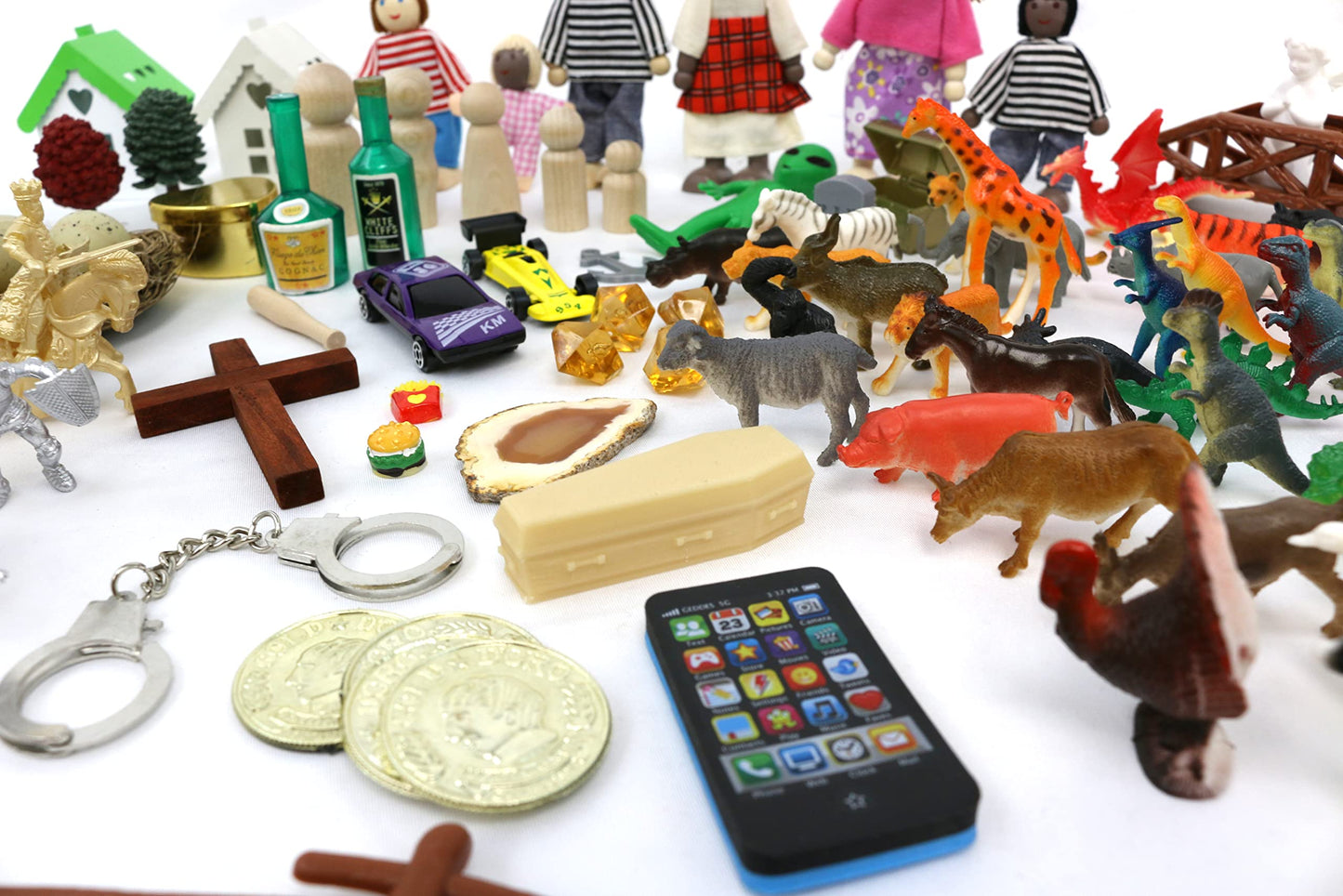 PlayTherapySupply Sandtray Starter Kit – 100+ Miniatures for Therapy