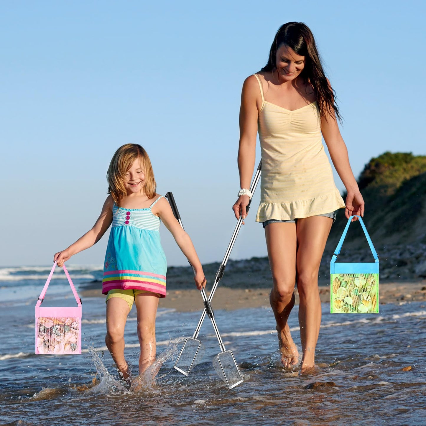 POILKMNI New Upgraded 2-Piece Shark Tooth Sifter with Seashell Bags – Beach Sand Sifter & Shell Scoop