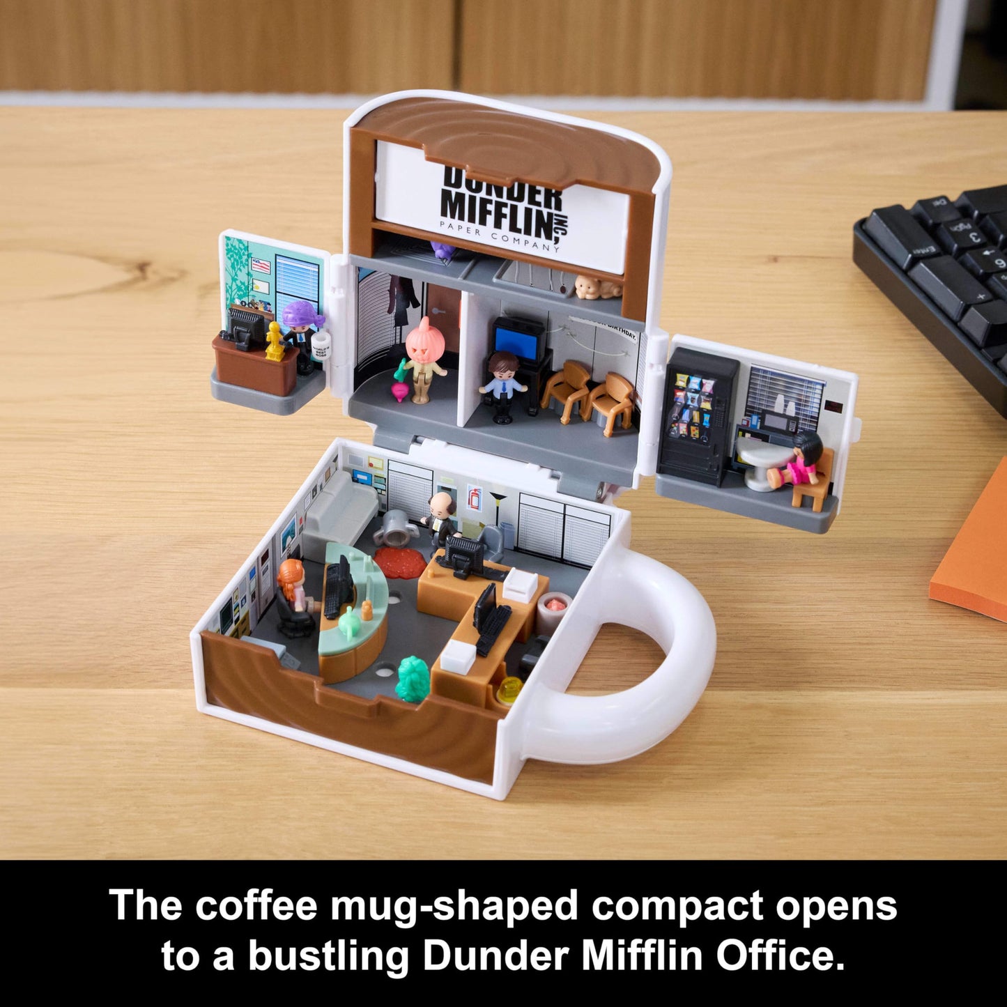 Polly Pocket x The Office Compact Playset: 6 Dolls & 9 Accessories, Coffee Mug Exterior