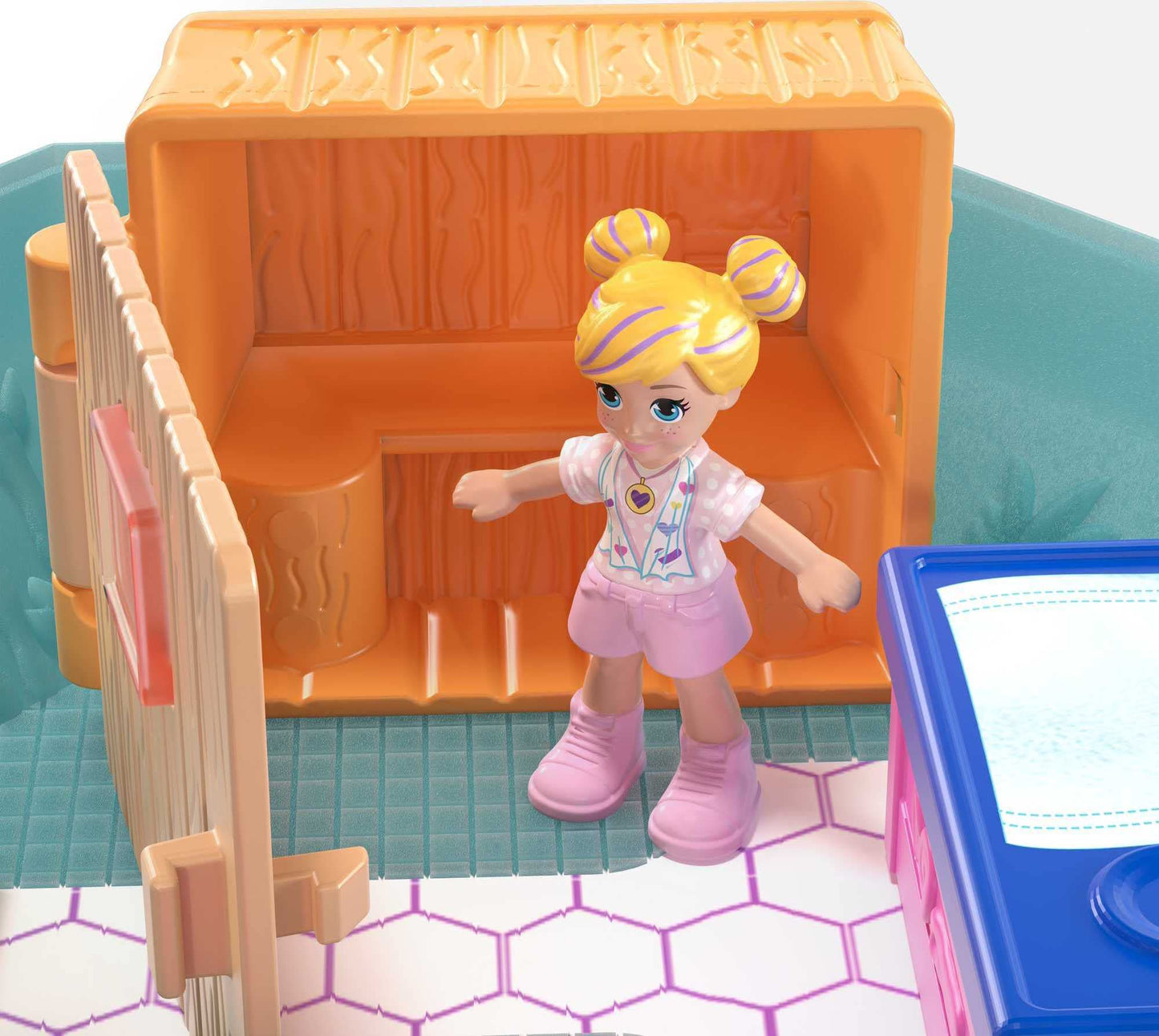 Polly Pocket Pocket World Pamperin' Perfume Spa Playset – 2 Micro Dolls & Golf Cart