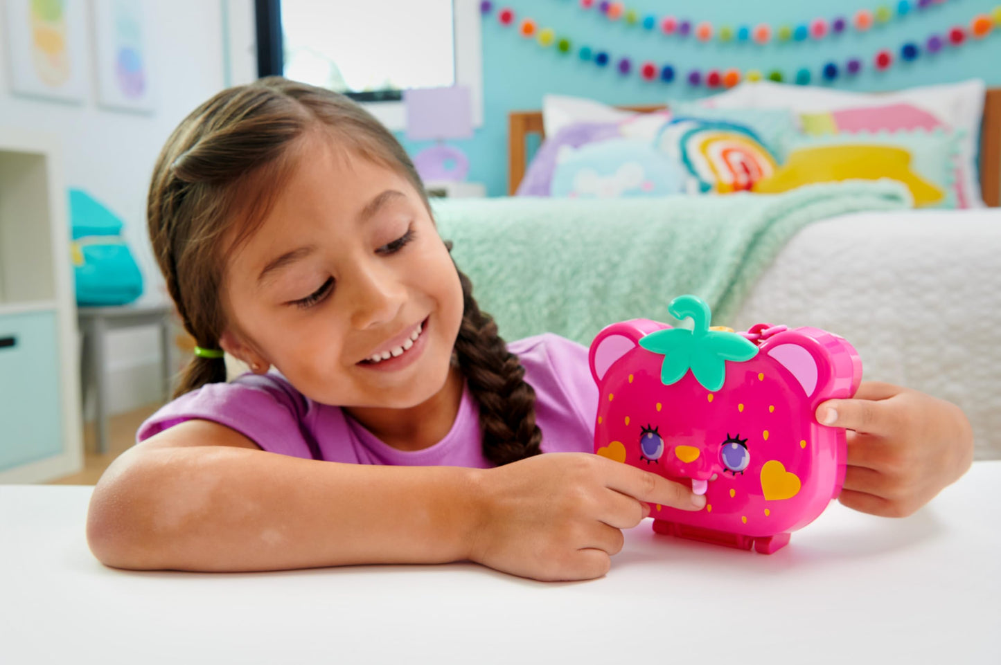 Polly Pocket Straw-Beary Patch Compact | 2 Micro Dolls & 12 Accessories | Travel Toy