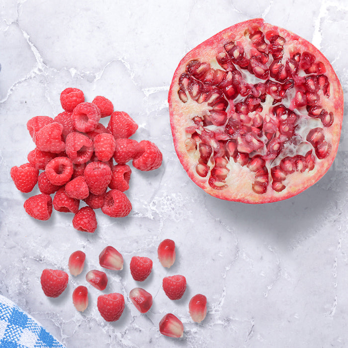 Queen Helene Pomegranate & Raspberry Scrub Exfoliating & Brightening for Radiant Skin 6 oz