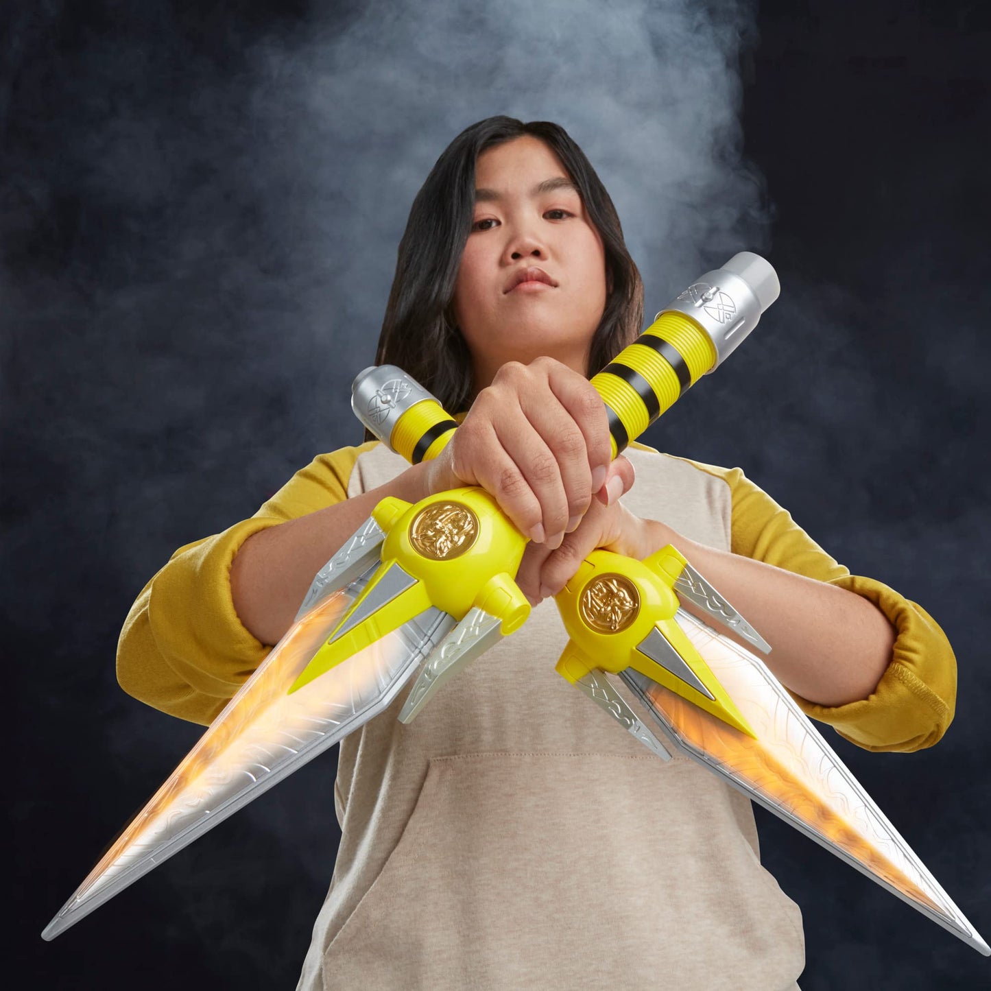 Power Rangers Lightning Collection Mighty Morphin Daggers – Premium Roleplay Swords with Lights & Sounds