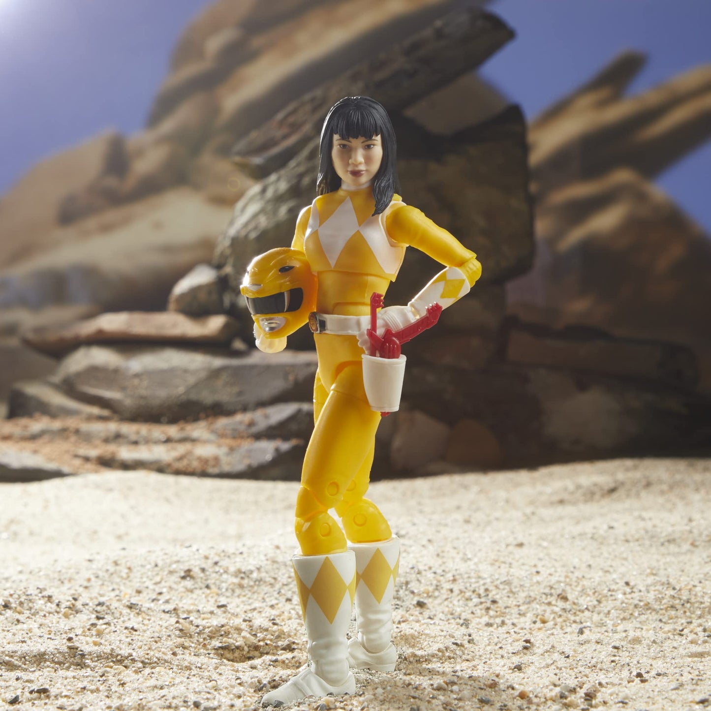 Power Rangers Lightning Collection Mighty Morphin Yellow Ranger Figure – 6-Inch Collectible with Accessories