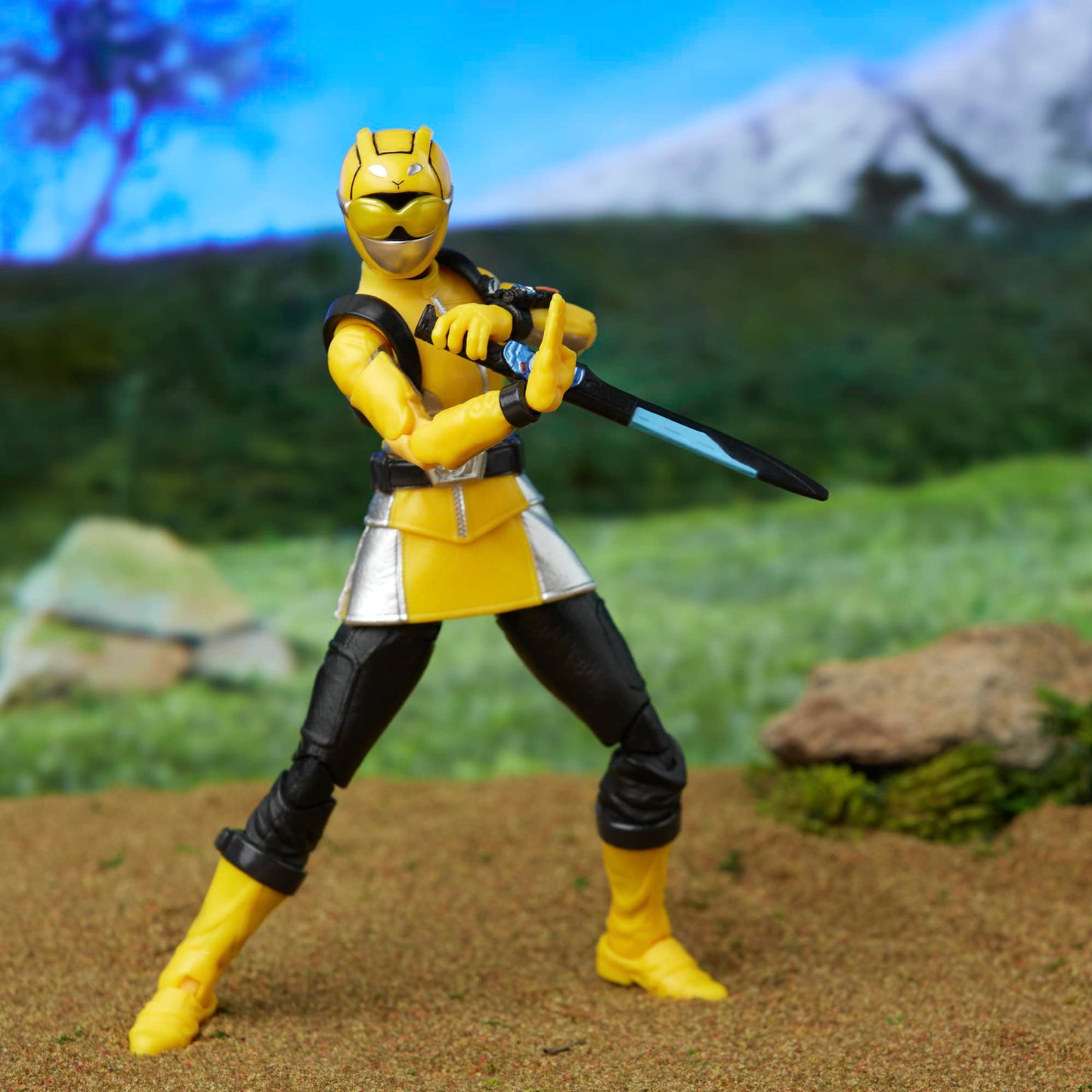 Power Rangers Lightning Collection Beast Morphers Yellow Ranger 6-Inch Action Figure | Premium Poseable Toy