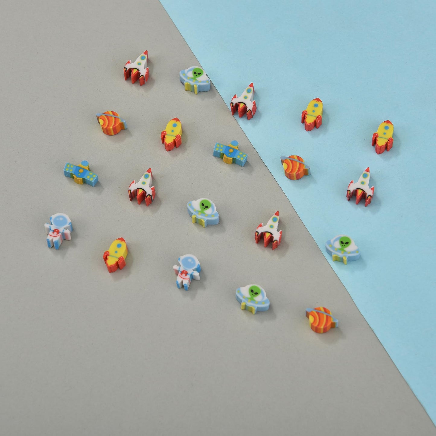 QDXATIVP 300Pcs Mini Pencil Erasers for Kids – Outer Space Set