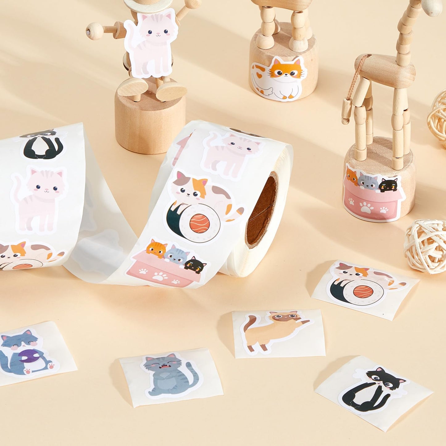 Qeeenar 1 Roll Cat Stickers – 500 Pcs Multicolor Kawaii Decals for School, Office, Party Favors