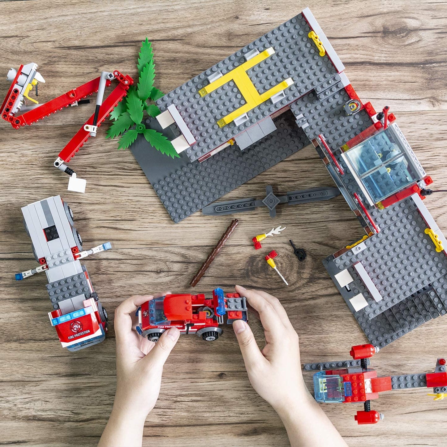 QLT QIAOLETONG City Fire Station Building Kit – 774 Pcs STEM Toys for Boys 6-10