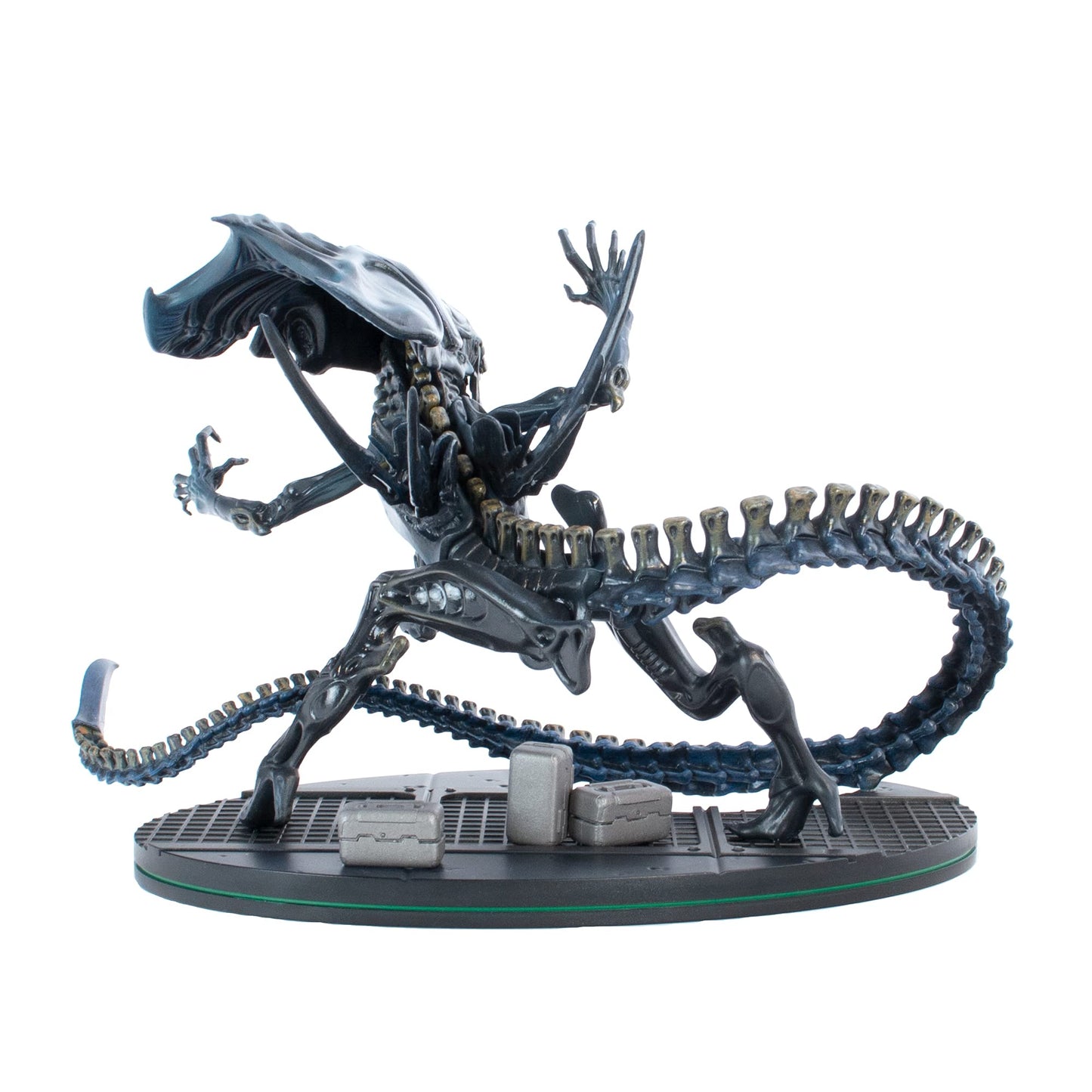 QMx Alien Queen Q-Fig Max Elite Diorama — Collectible Battle Figure