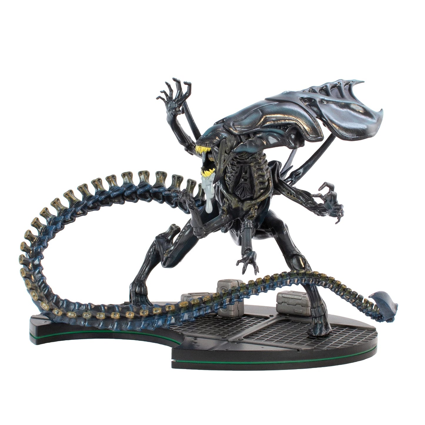 QMx Alien Queen Q-Fig Max Elite Diorama — Collectible Battle Figure