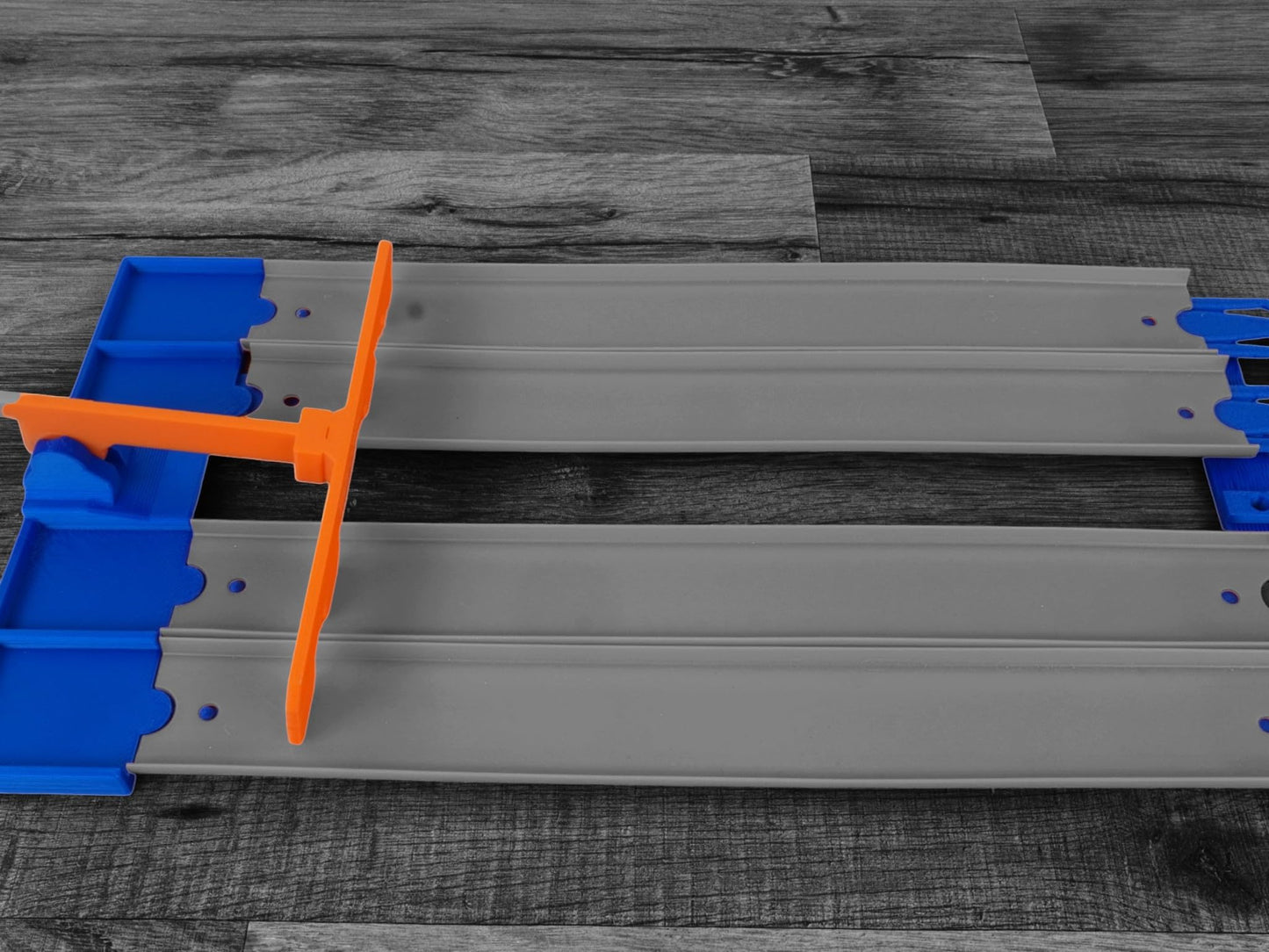 QuirkWorks 3D Track Spacers (4 Pack) — 2, 4, or 6 Lane Alignment for Hot Wheels Tracks