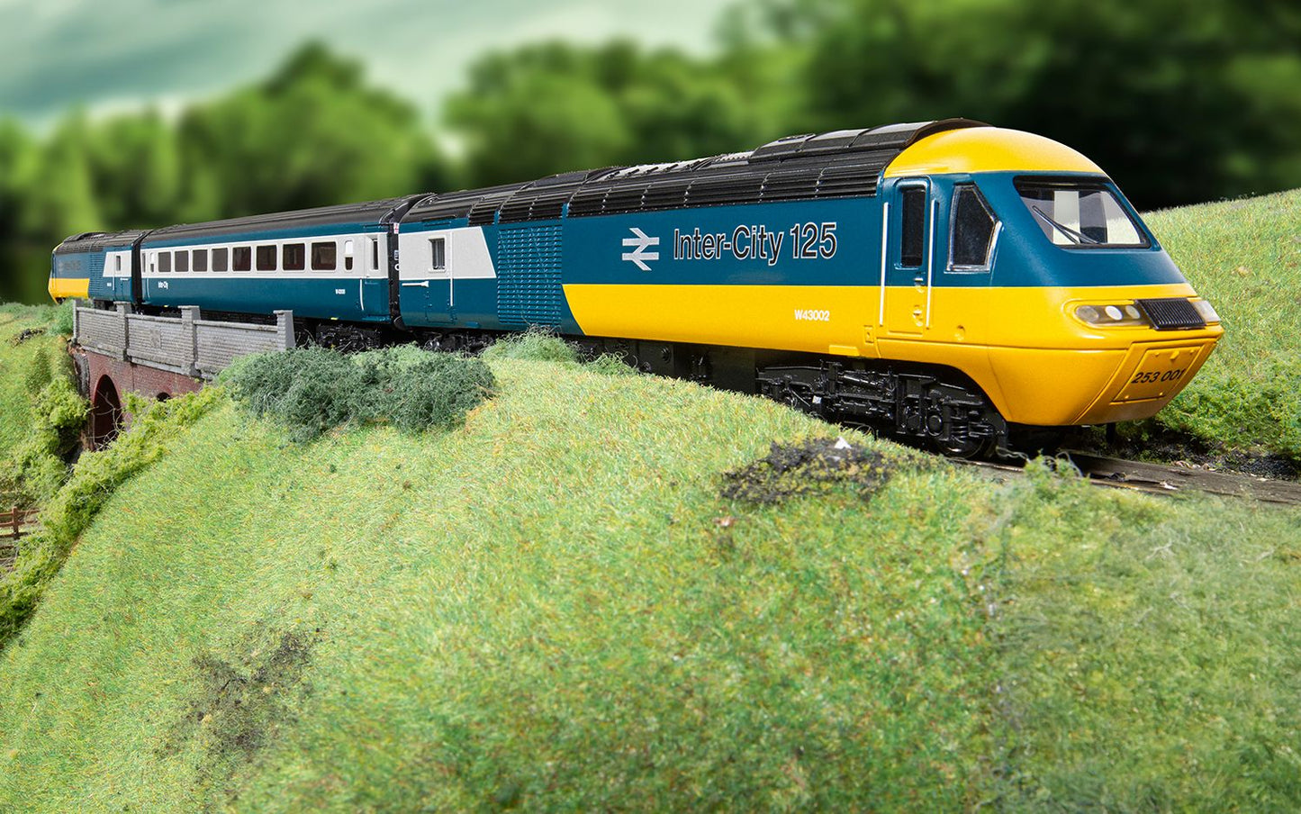 Hornby R1289M BR Intercity 125 High Speed Retro Train Set