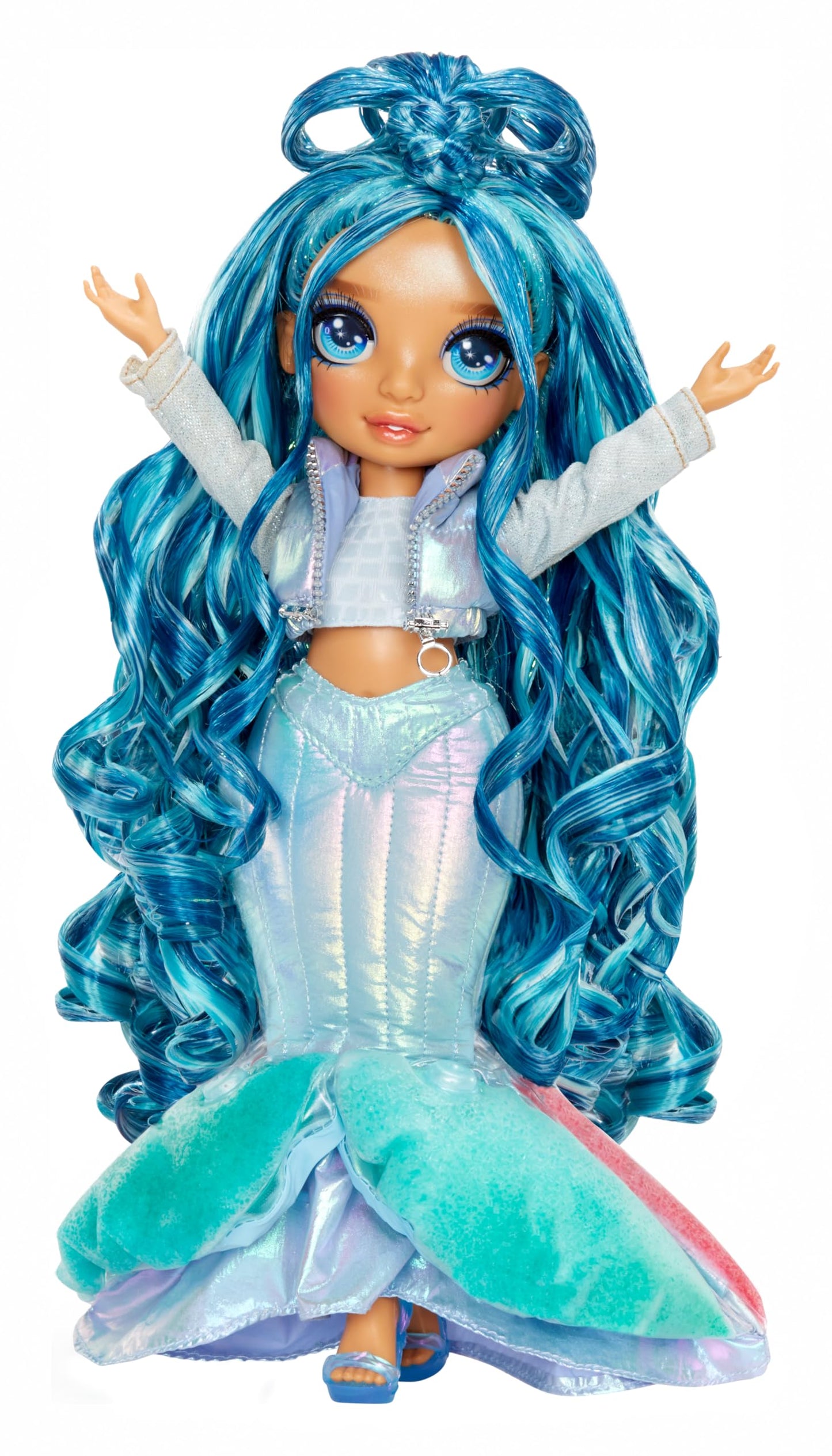 Rainbow High Winter Wonderland Skyler - Blue 11-inch Fashion Doll with Puff-Up Snow and Snowman Kit