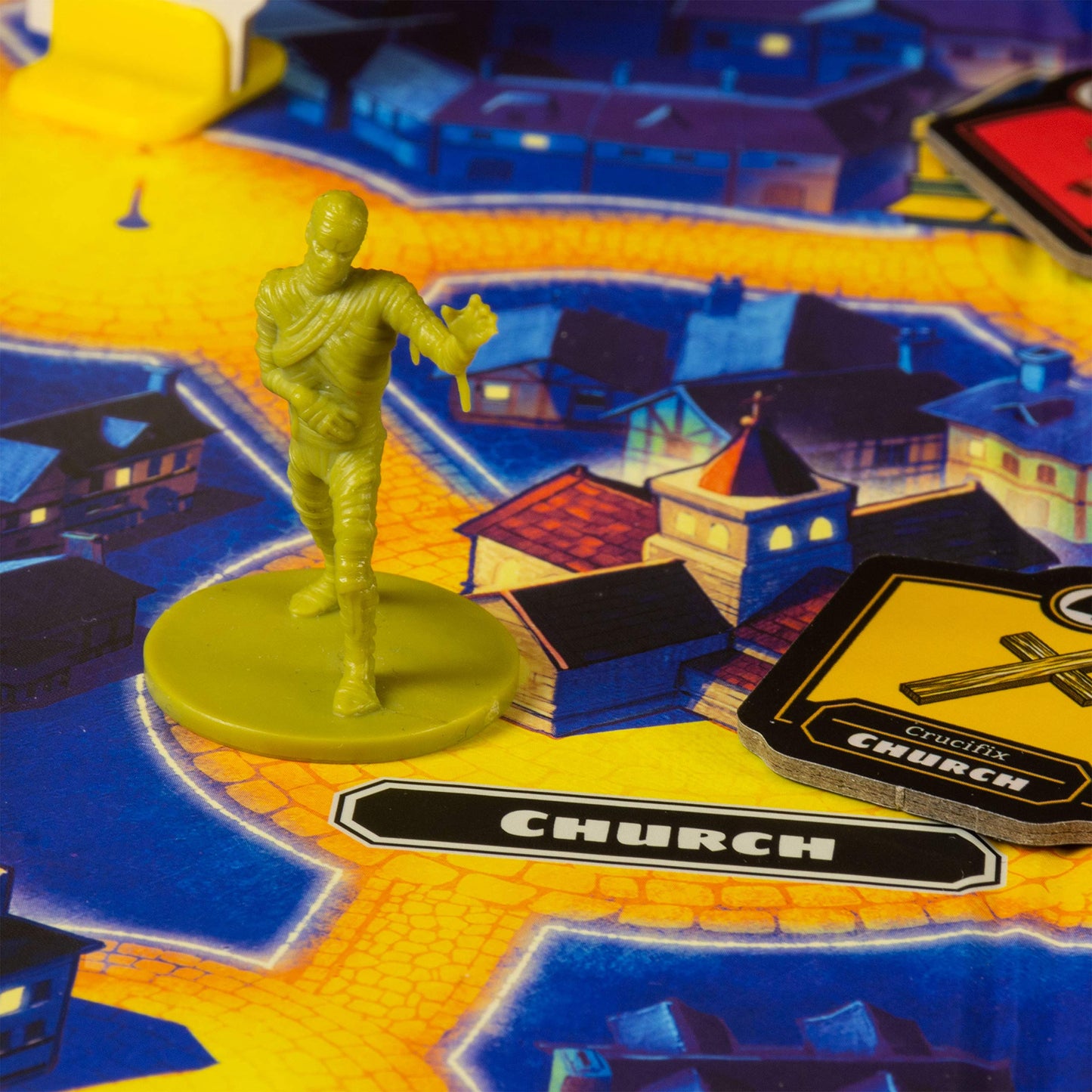 Ravensburger Horrified: Universal Monsters Co-op Board Game | 1-5 Players | Ages 10+