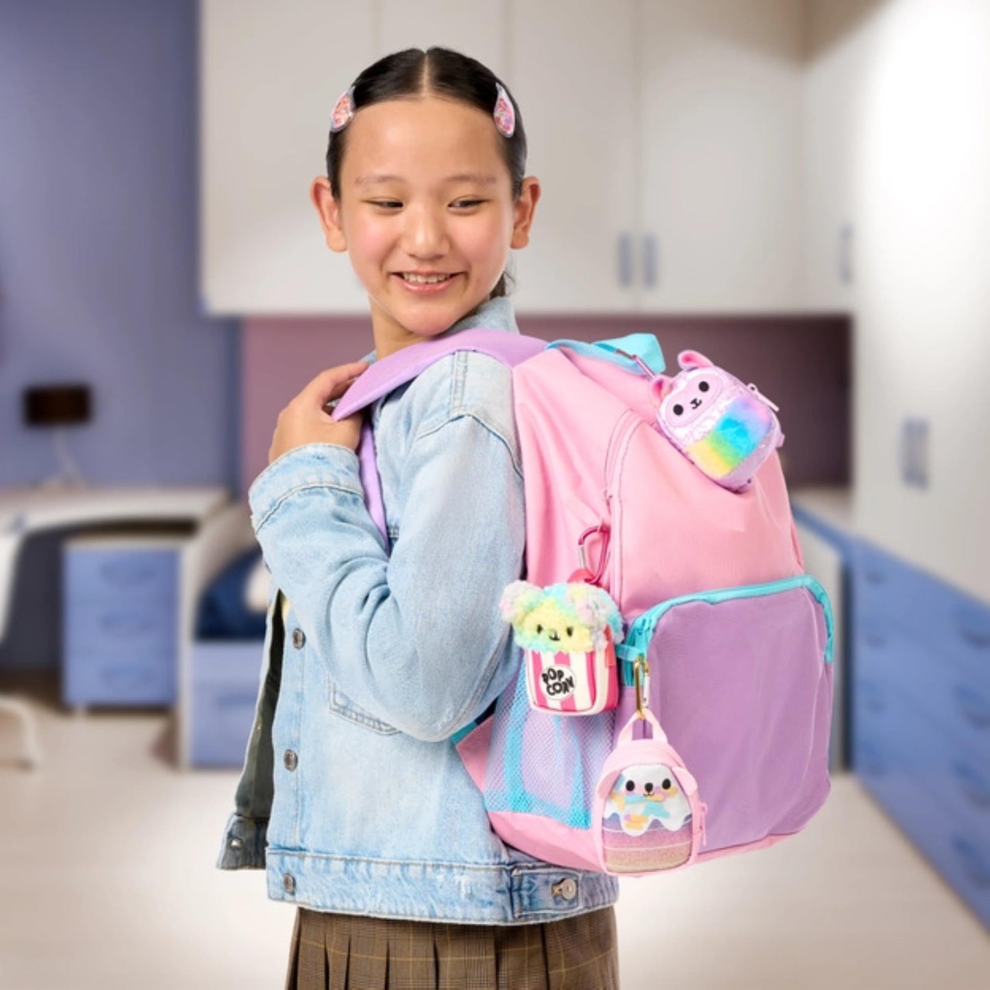 REAL LITTLES Scented Surprise Micro Backpacks – 5 Scented Mini Surprises Inside, 6 Collectible Food-Themed Styles