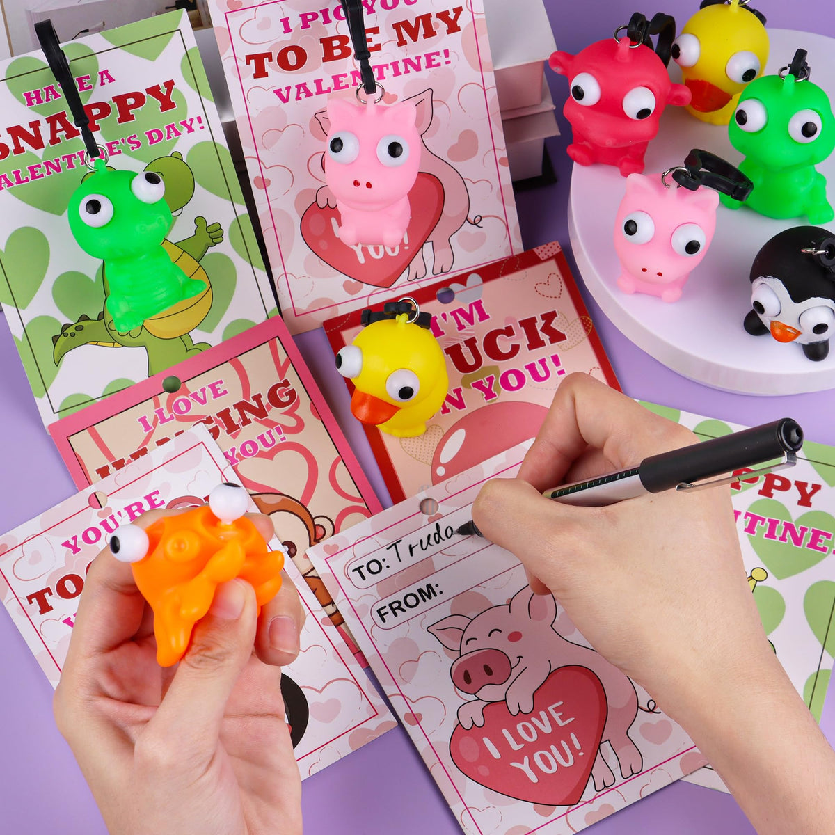REGTEB 28-Pack Kids Valentines Day Cards with Animal Popping Eyes Keychains