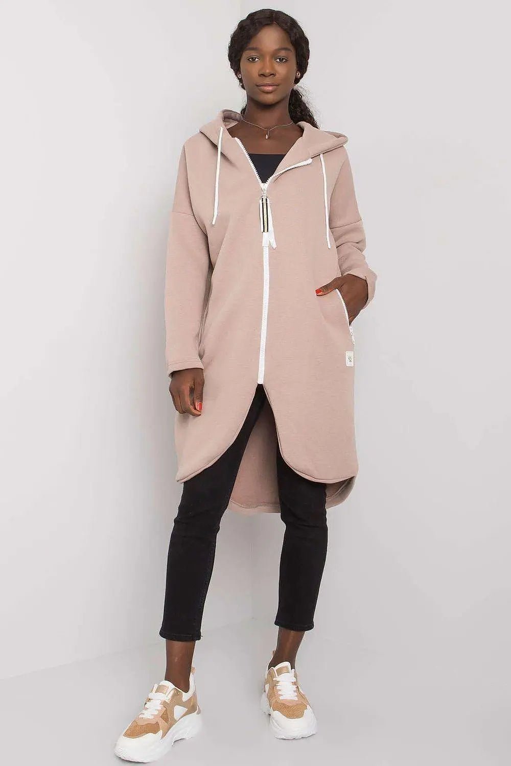 Relevance Womens sweatshirt with an extended cut