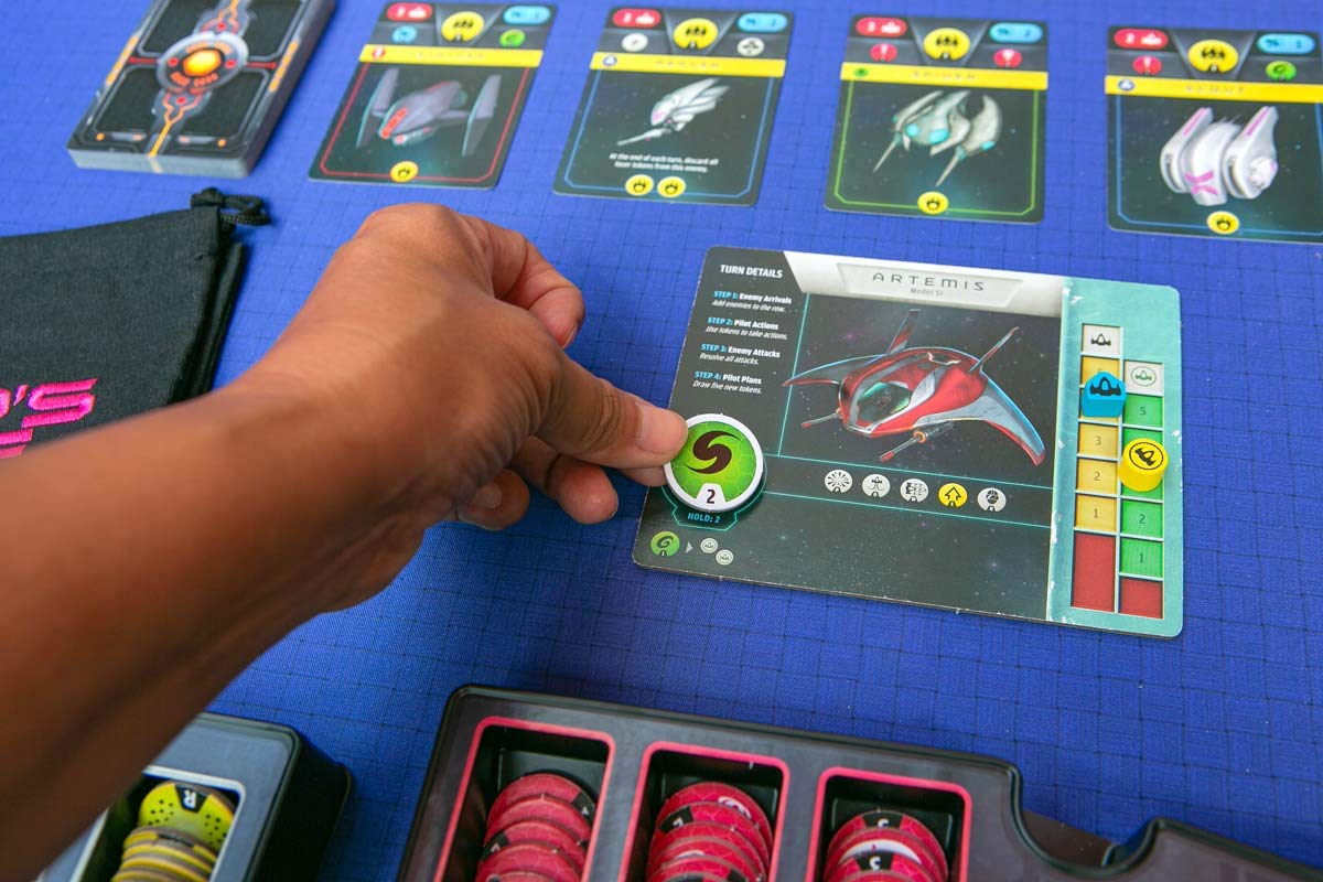 Renegade Game Studios Warp's Edge | Solo Space Bag-Building Game (Ages 10+)