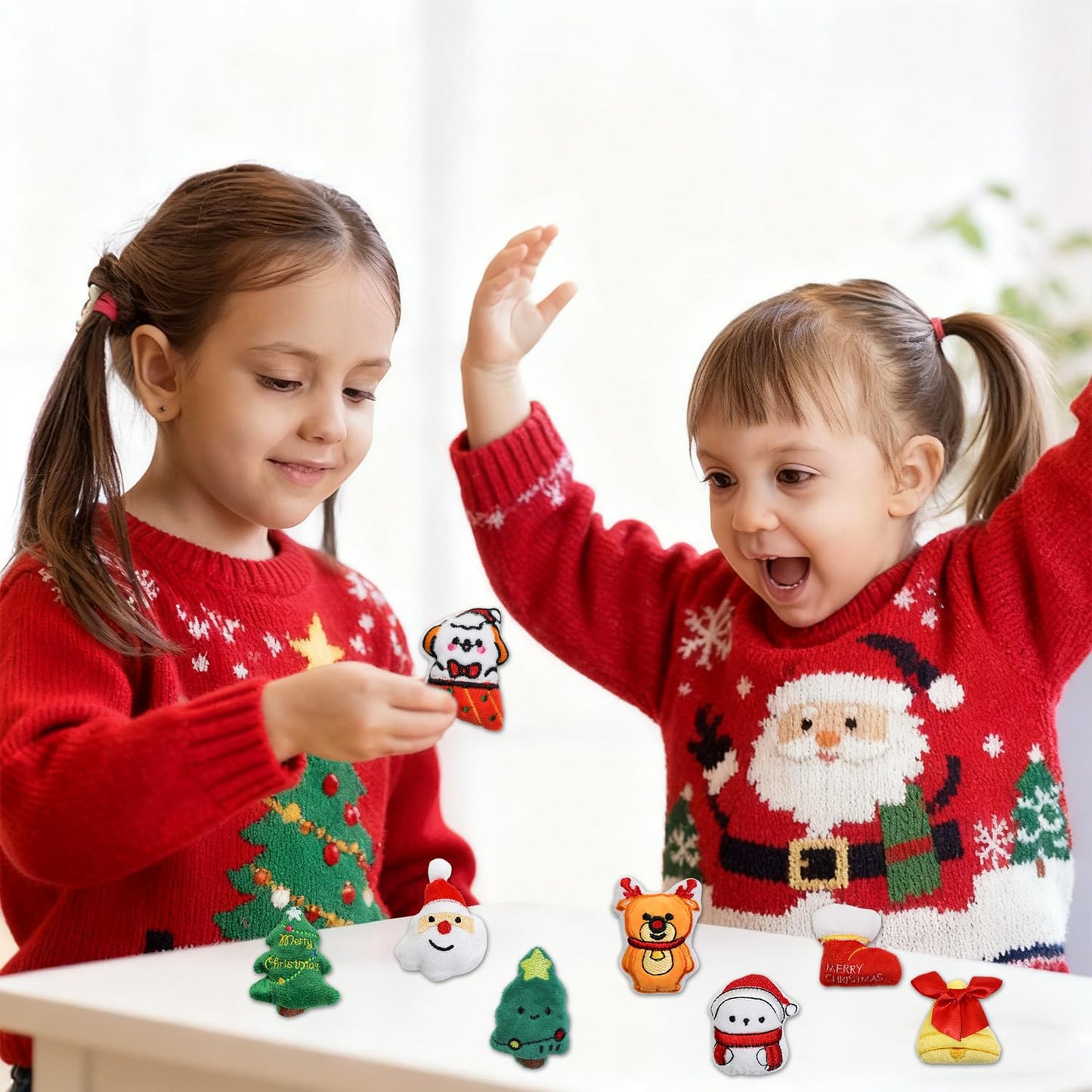 RLXGCZ 24 Pcs Christmas Mini Plushies Set – Santa, Reindeer, Snowman & More