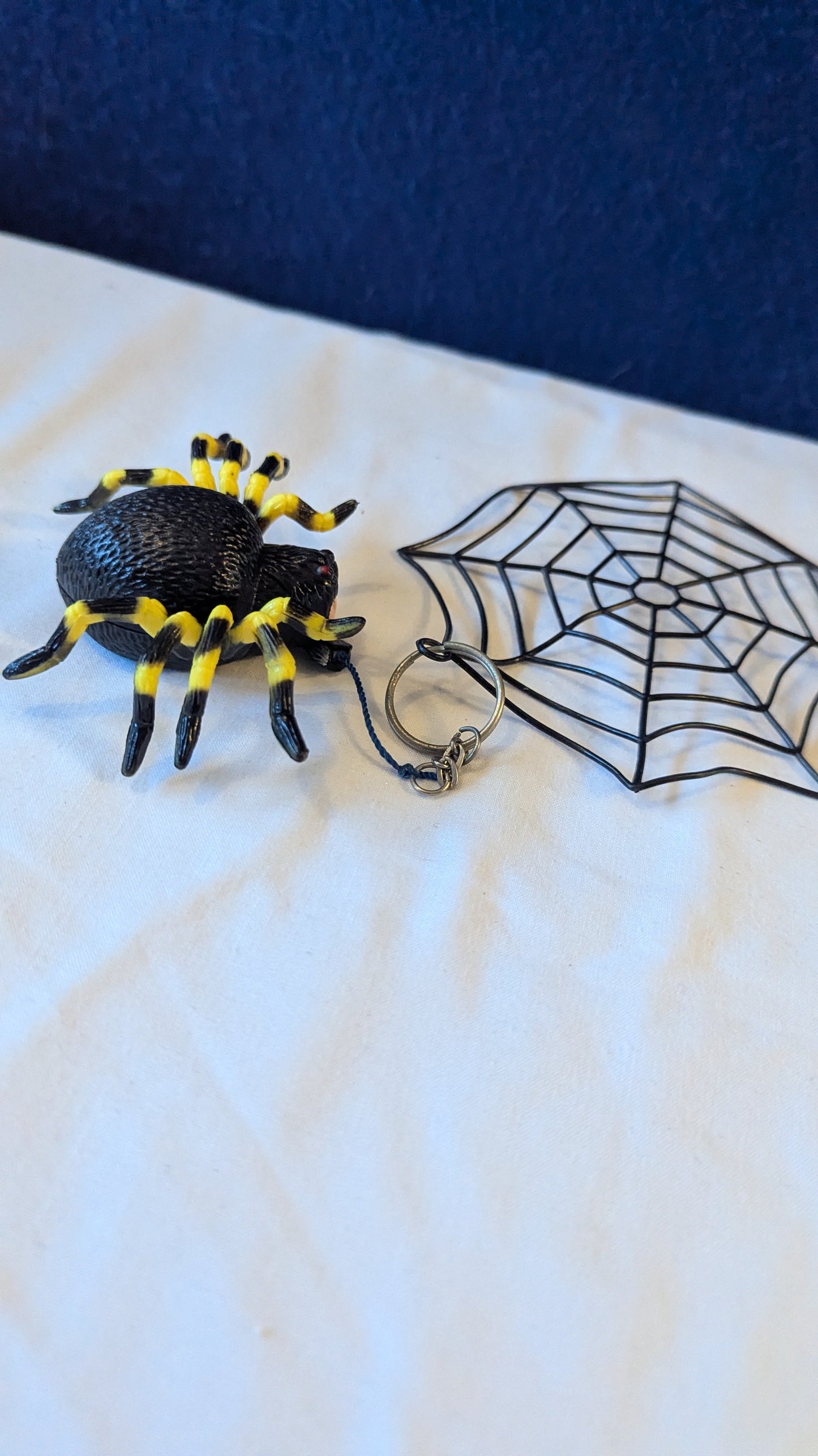Pull spider and web