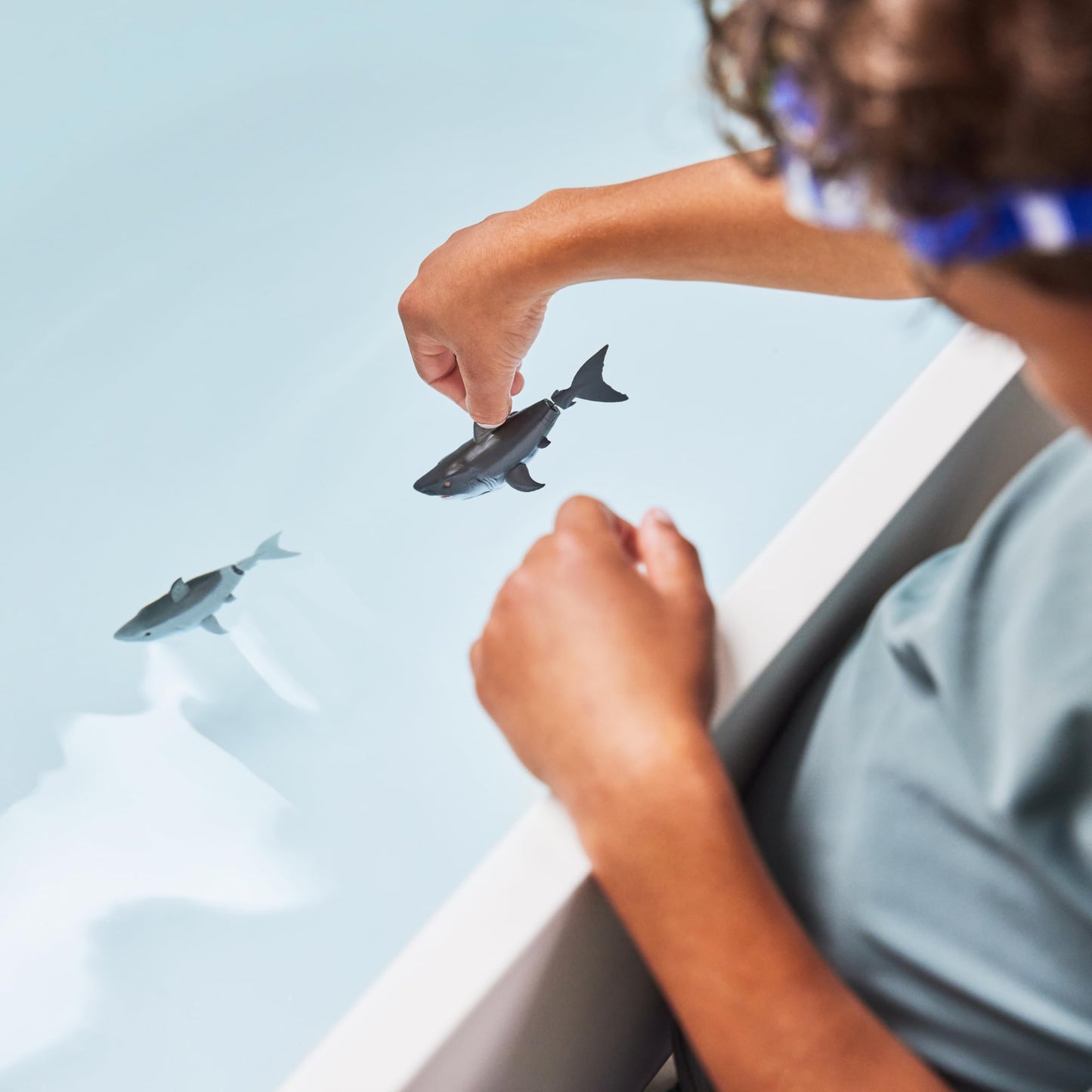 Robo Alive Water Activated Shark 2 Pack (Grey) by ZURU – Realistic Swimming Robotic Bath Toy