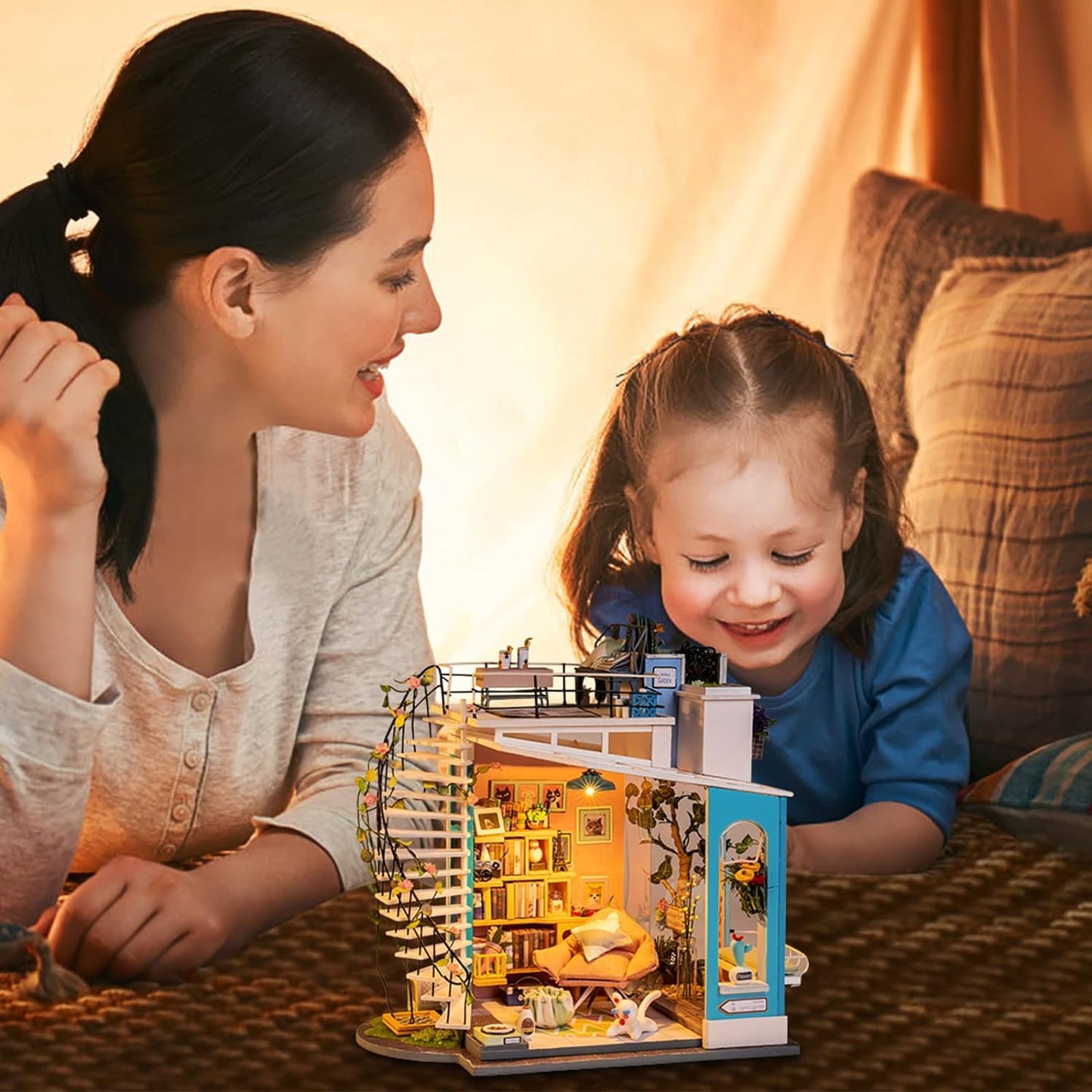 Rolife Dora's Rooftop Dollhouse Kit – 1:24 DIY Miniature with Furniture & Decor
