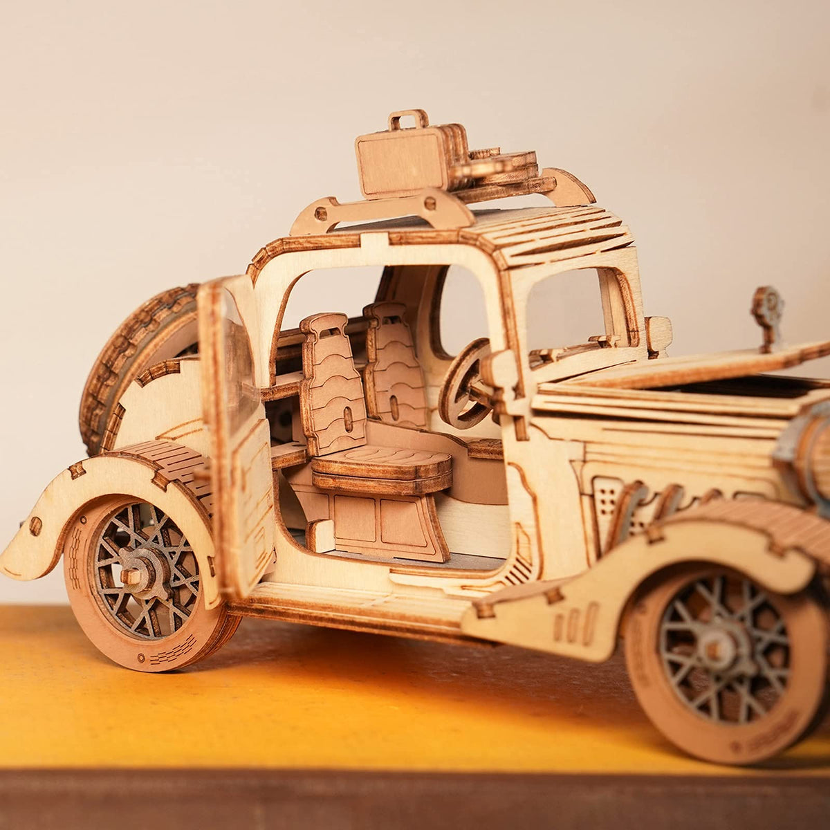 Rolife 3D Wooden Puzzles Retro Car Model – Collectible Desk Display Kit for Adults