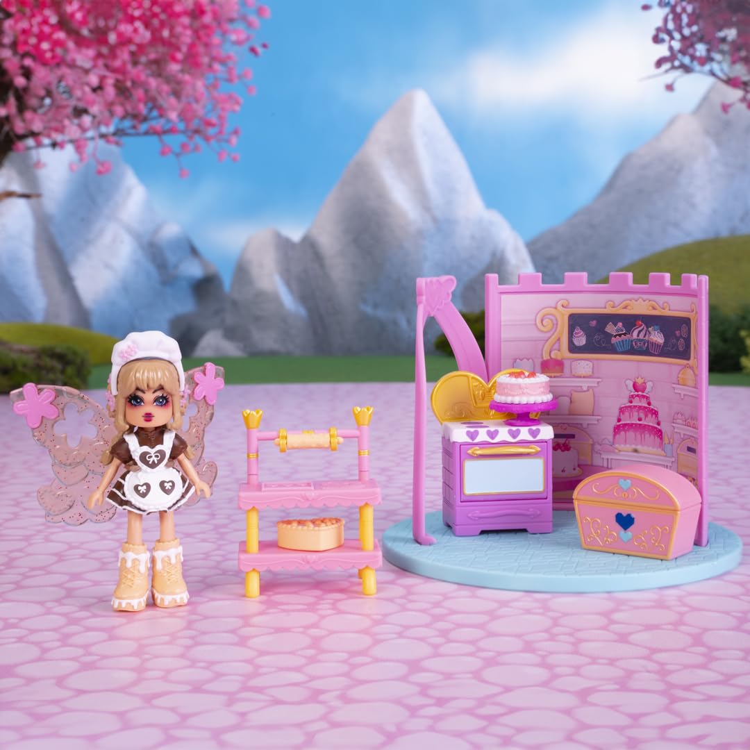 Royale High Baking Class Playset – 3-inch Doll, 6 Accessories, Virtual Item Code