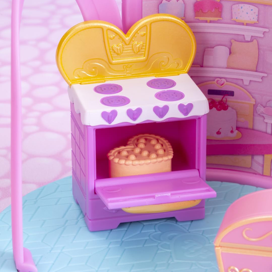Royale High Baking Class Playset – 3-inch Doll, 6 Accessories, Virtual Item Code