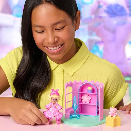 Royale High Dorm Room Playset – 1 Doll, 5 Accessories, Virtual Item Code Included (Ages 5+)