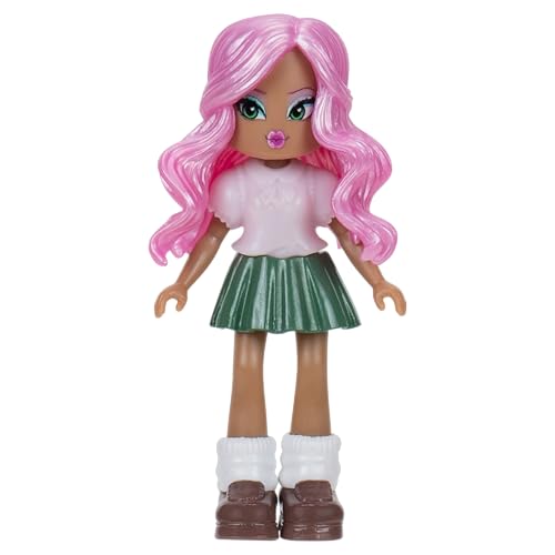 Royale High 3-Inch School Spirit Fashion Pack – Wings to Ring, 15 Accessories + Code