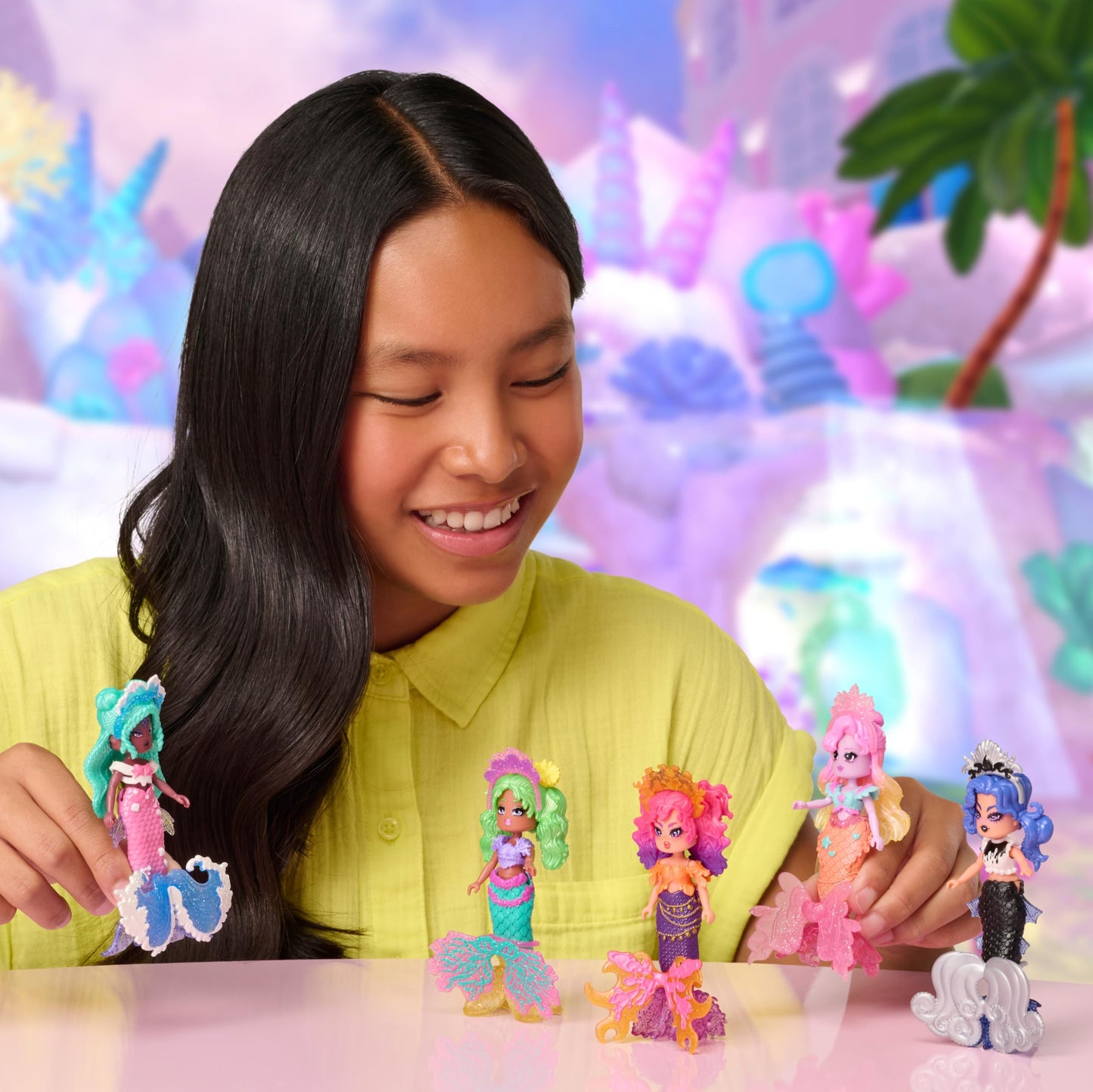 Royale High 3-Inch Dark Mystic Mermaid Doll – 9 Fashion Accessories, Virtual Item Code, Series 3