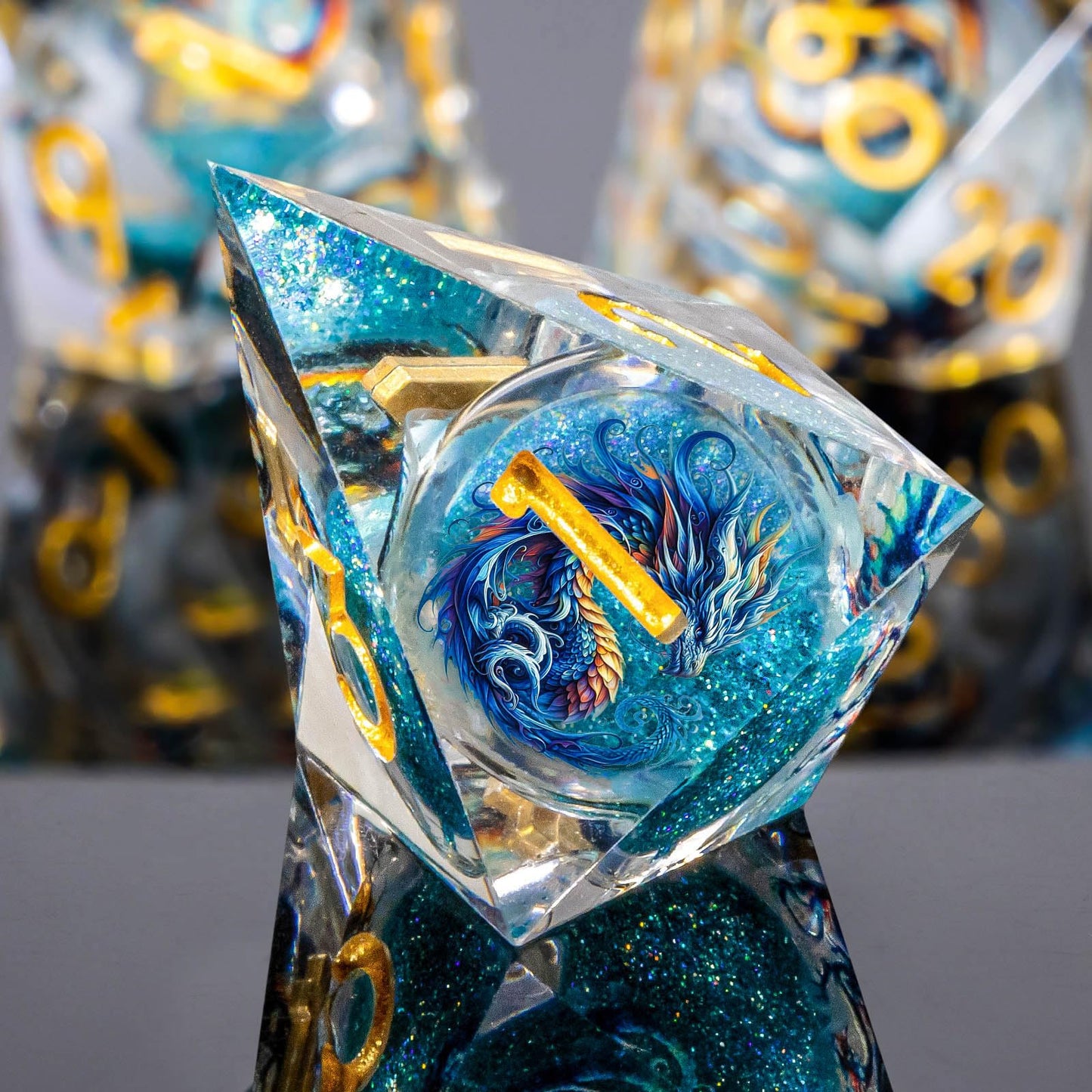 Roycevon Dragon Pattern Resin DND Dice Set – 7-Piece Sharp-Edge Dice + Gift Box