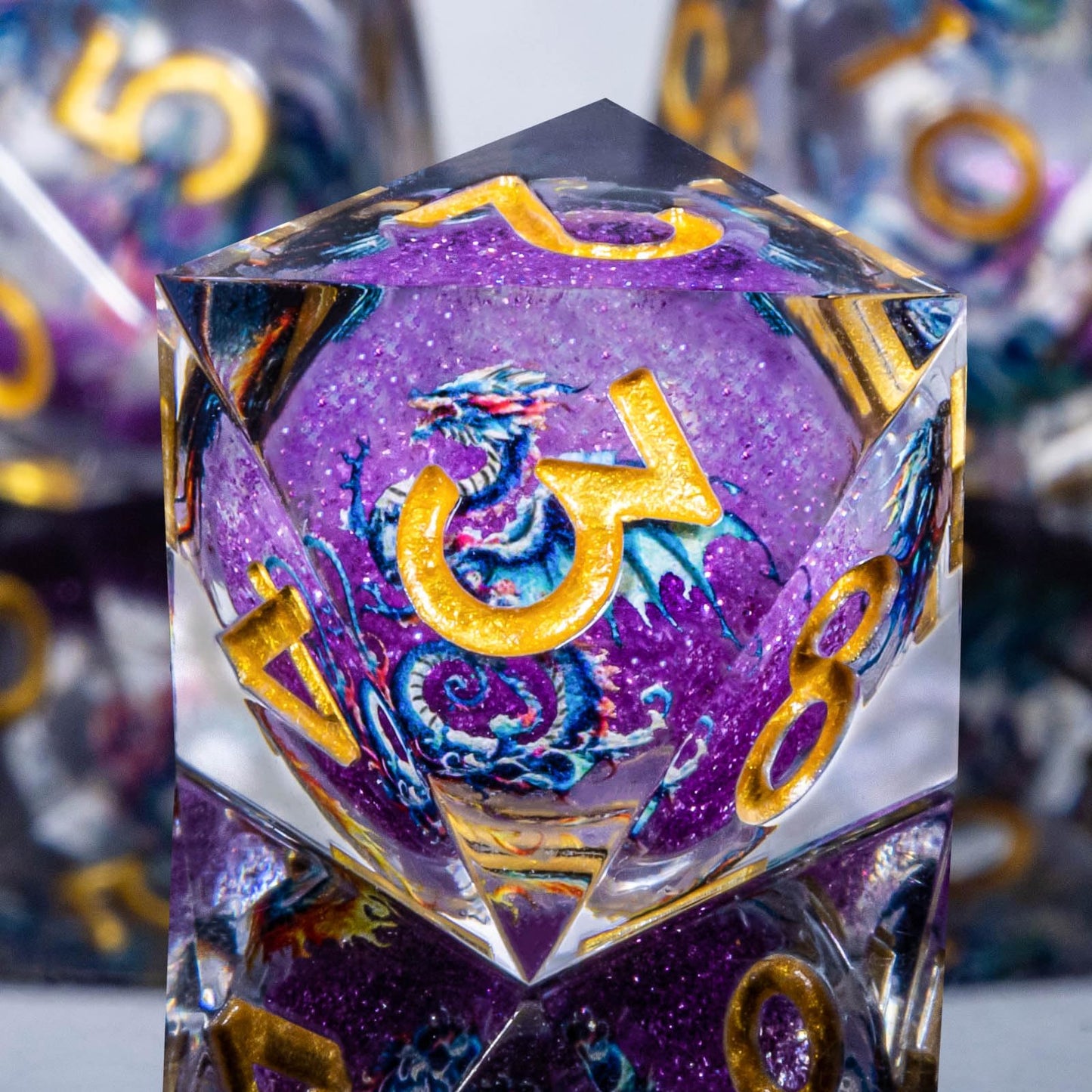 Roycevon Dragon Pattern 7-Piece DND Dice Set – Sharp-Edge Purple Resin with Gift Box