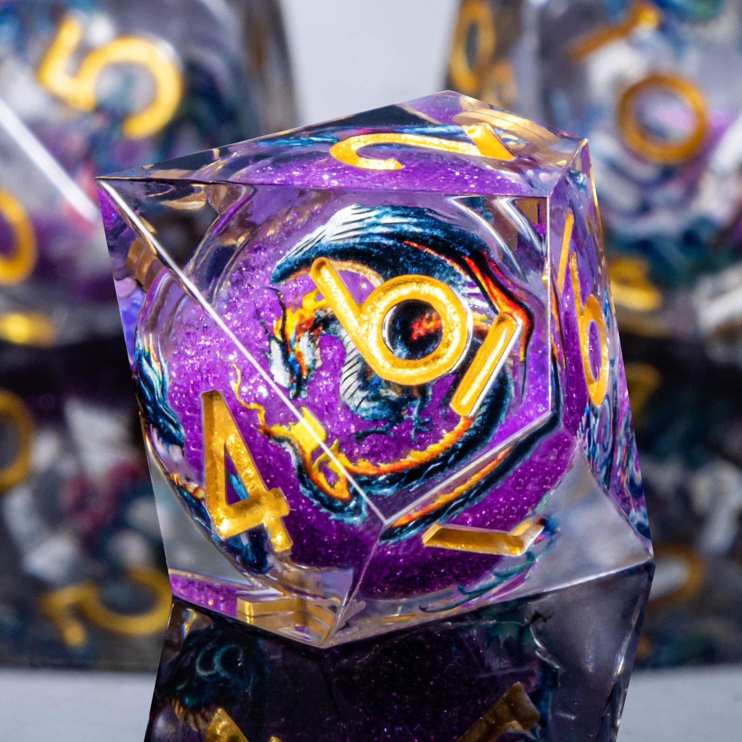 Roycevon Dragon Pattern 7-Piece DND Dice Set – Sharp-Edge Purple Resin with Gift Box