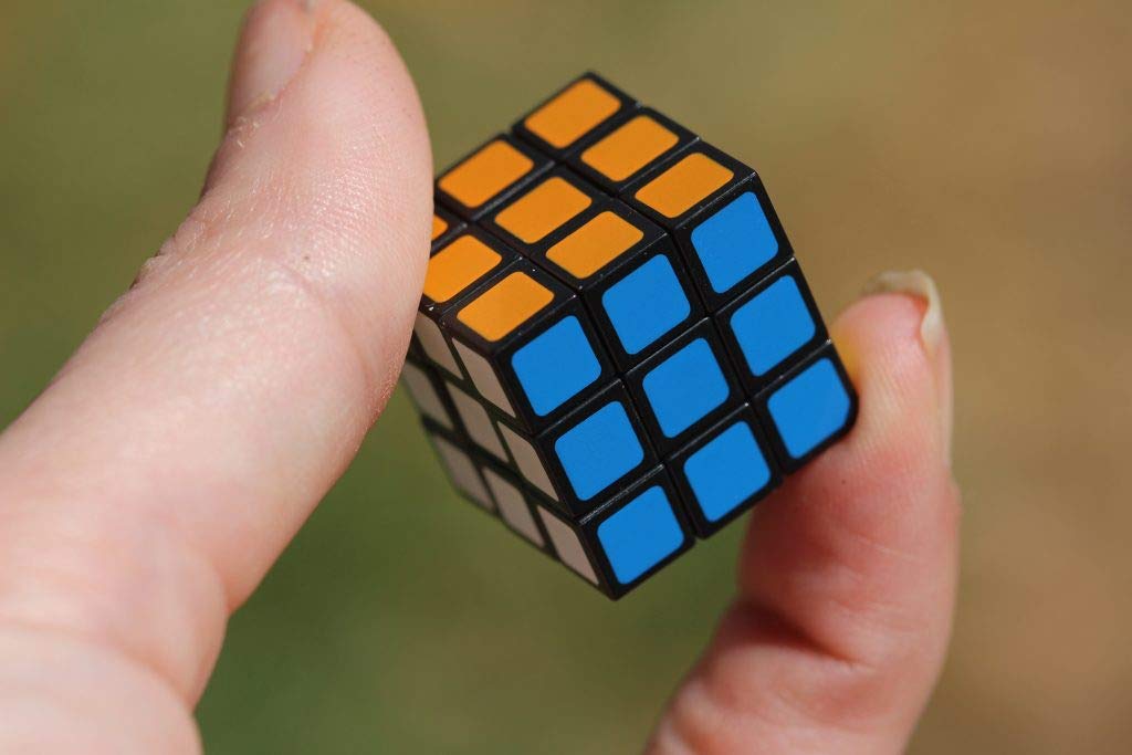 Rubik's World's Smallest Rubik's Cube - Pocket-Size Classic Puzzle