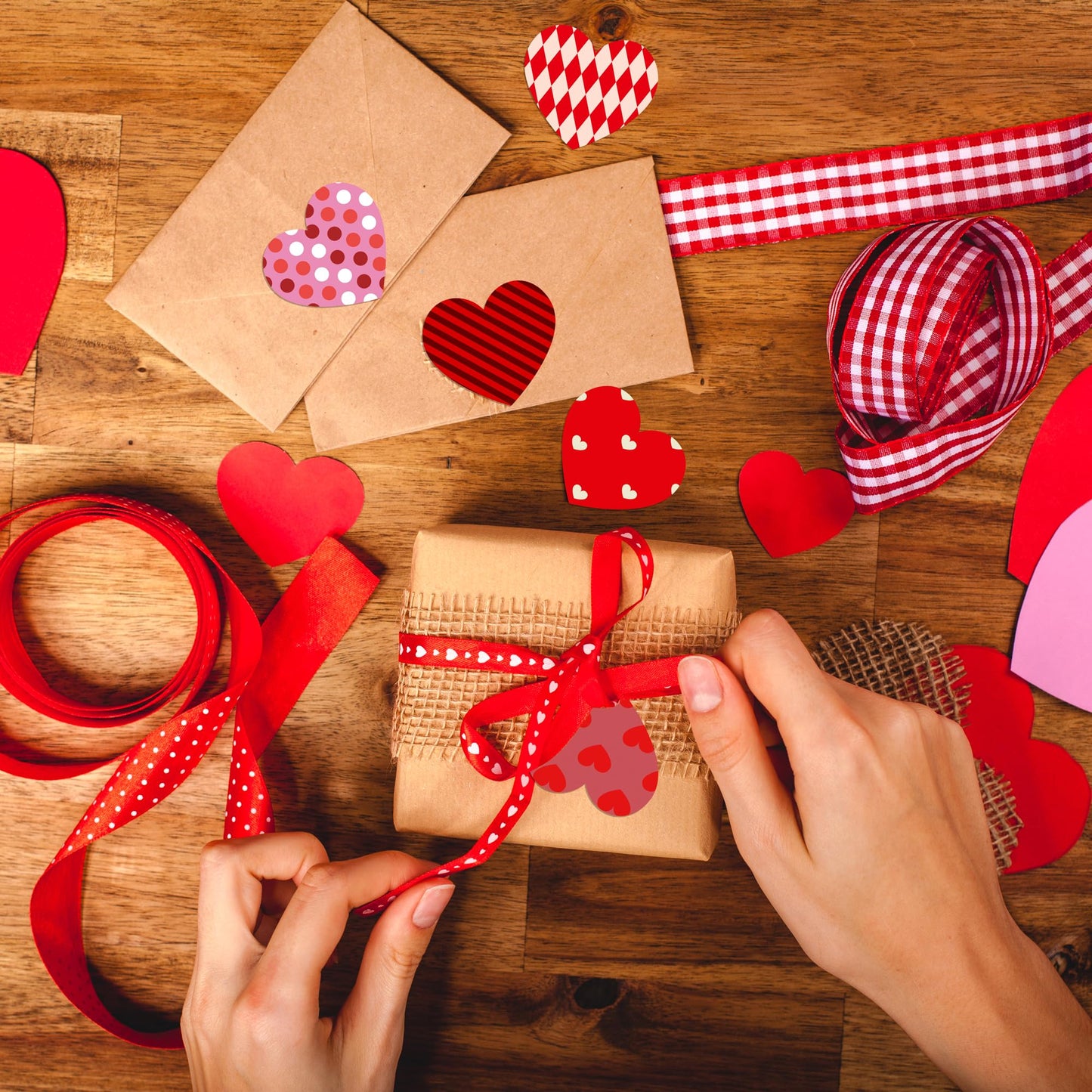 Ruisita 600 Pieces Valentine's Day Stickers – Self-Adhesive Assorted Styles for Cards, Gifts, and Decor