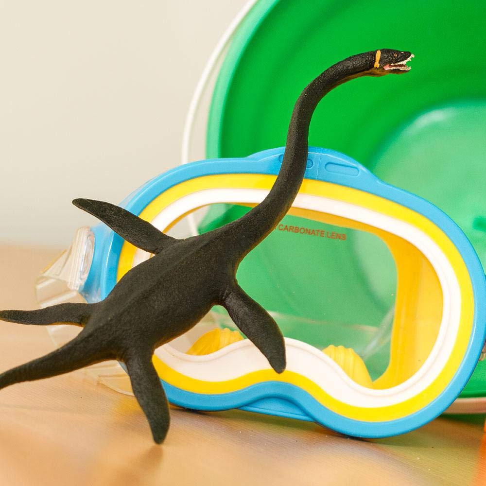 Safari Ltd. Elasmosaurus Figurine - 10-inch Marine Dinosaur Figure for Ages 3+