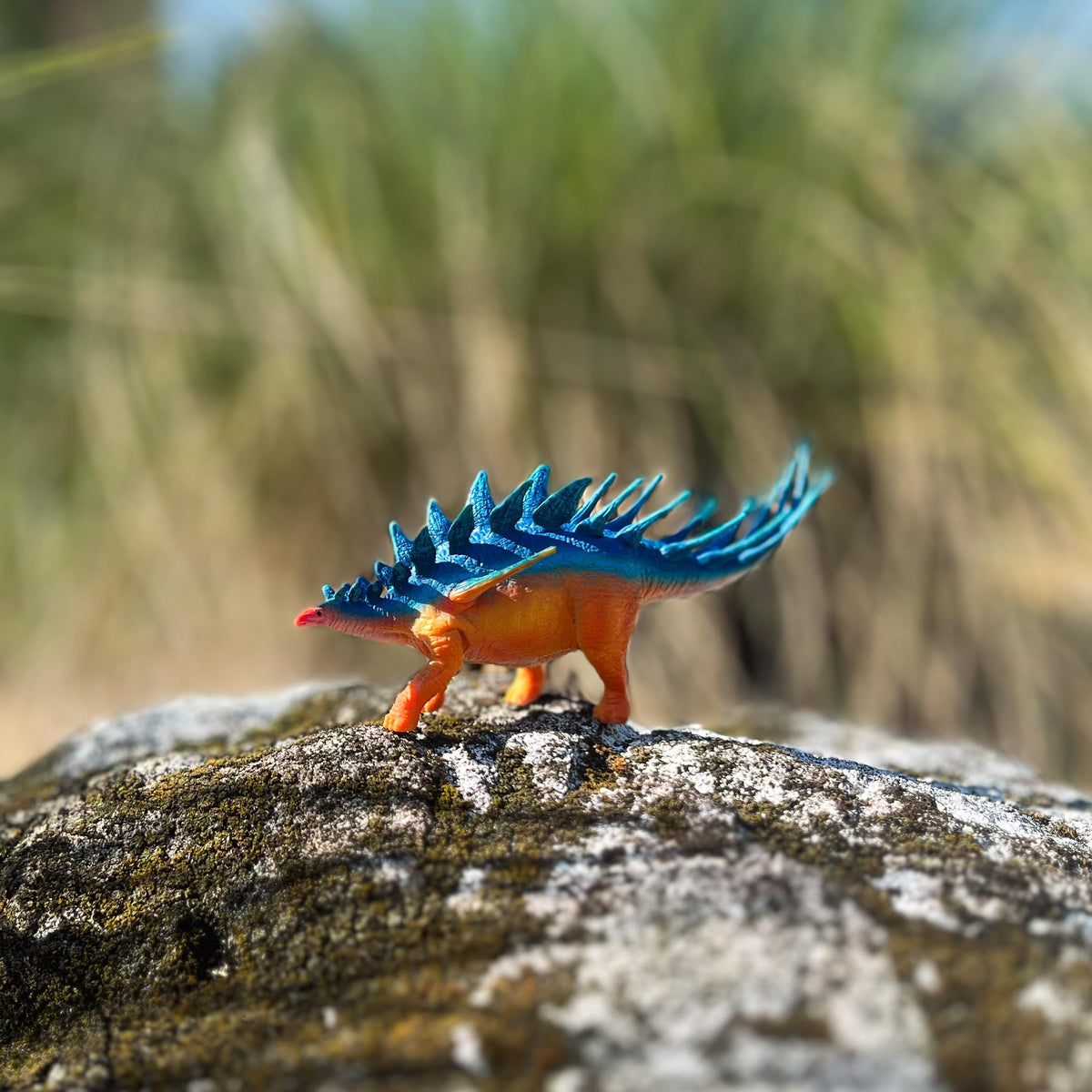 Safari Ltd. Kentrosaurus 5-Inch Dinosaur Figure – Realistic Educational Toy for Kids Aged 3+