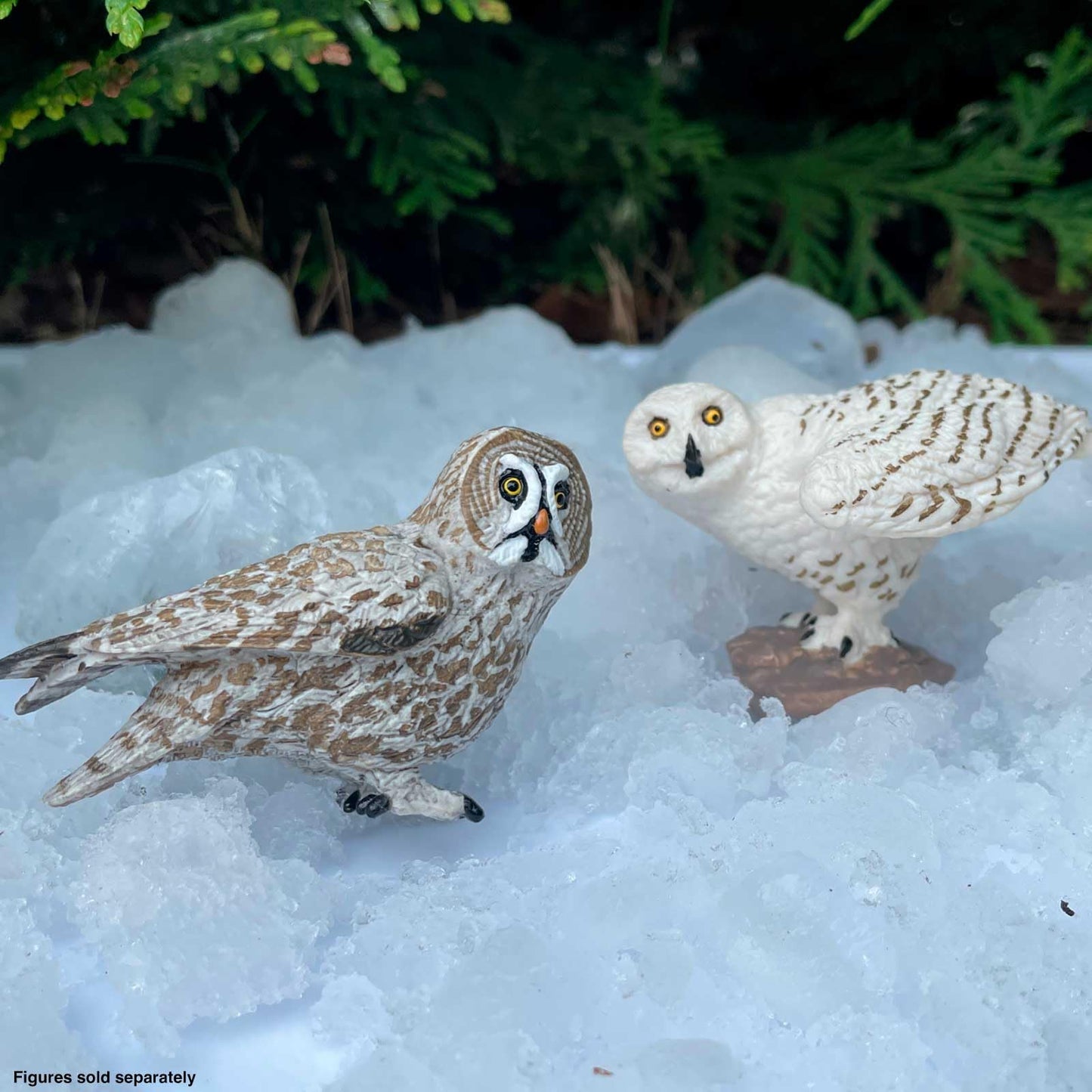 Safari Ltd Snowy Owl Figurine - 2.5-Inch Lifelike Bird Figure for Kids 3+